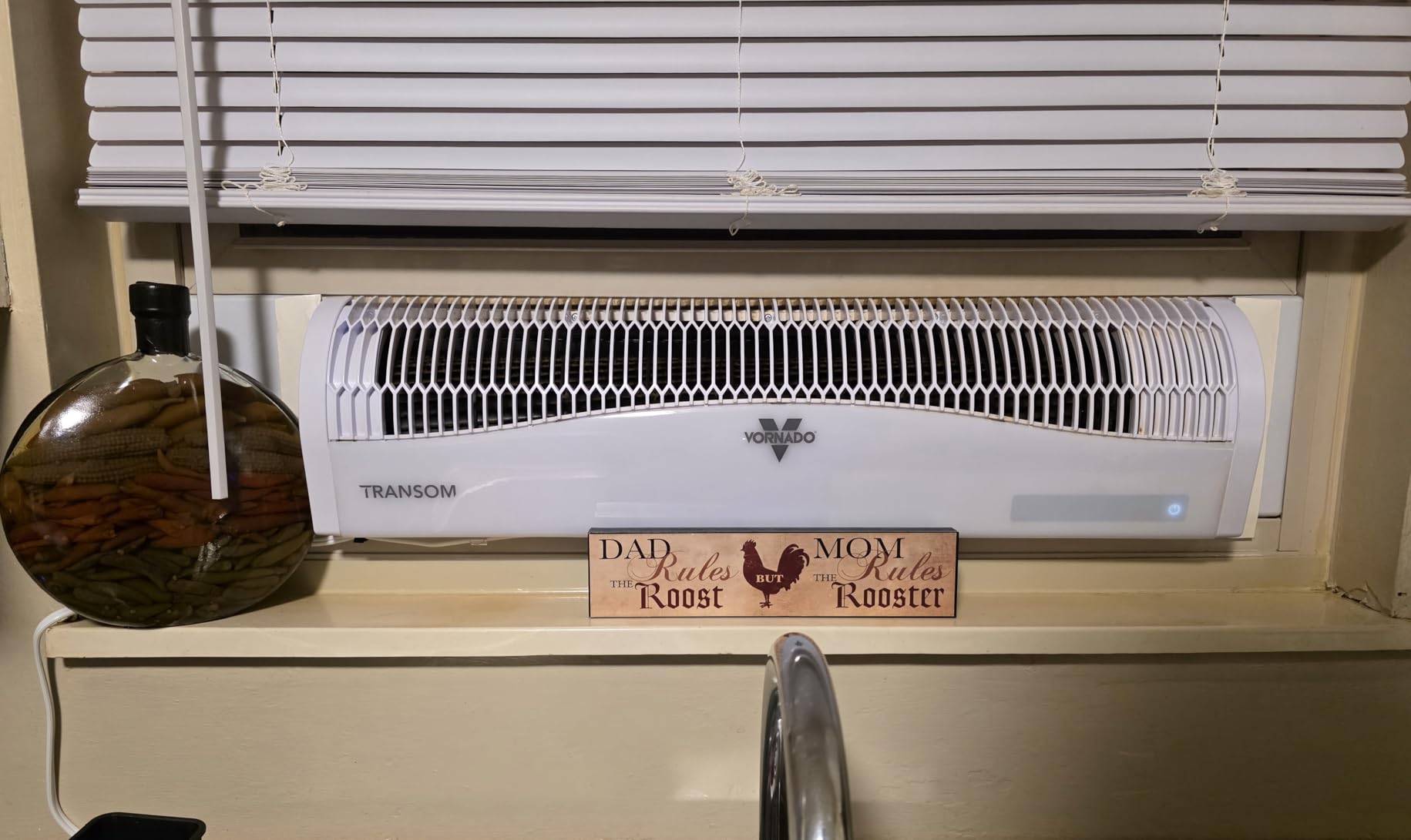 Vornado TRANSOM Window Fan with 4 Speeds, Remote Control, Reversible Exhaust Mode, Weather Resistant Case, Black, Whole Room - Customer Photo 1