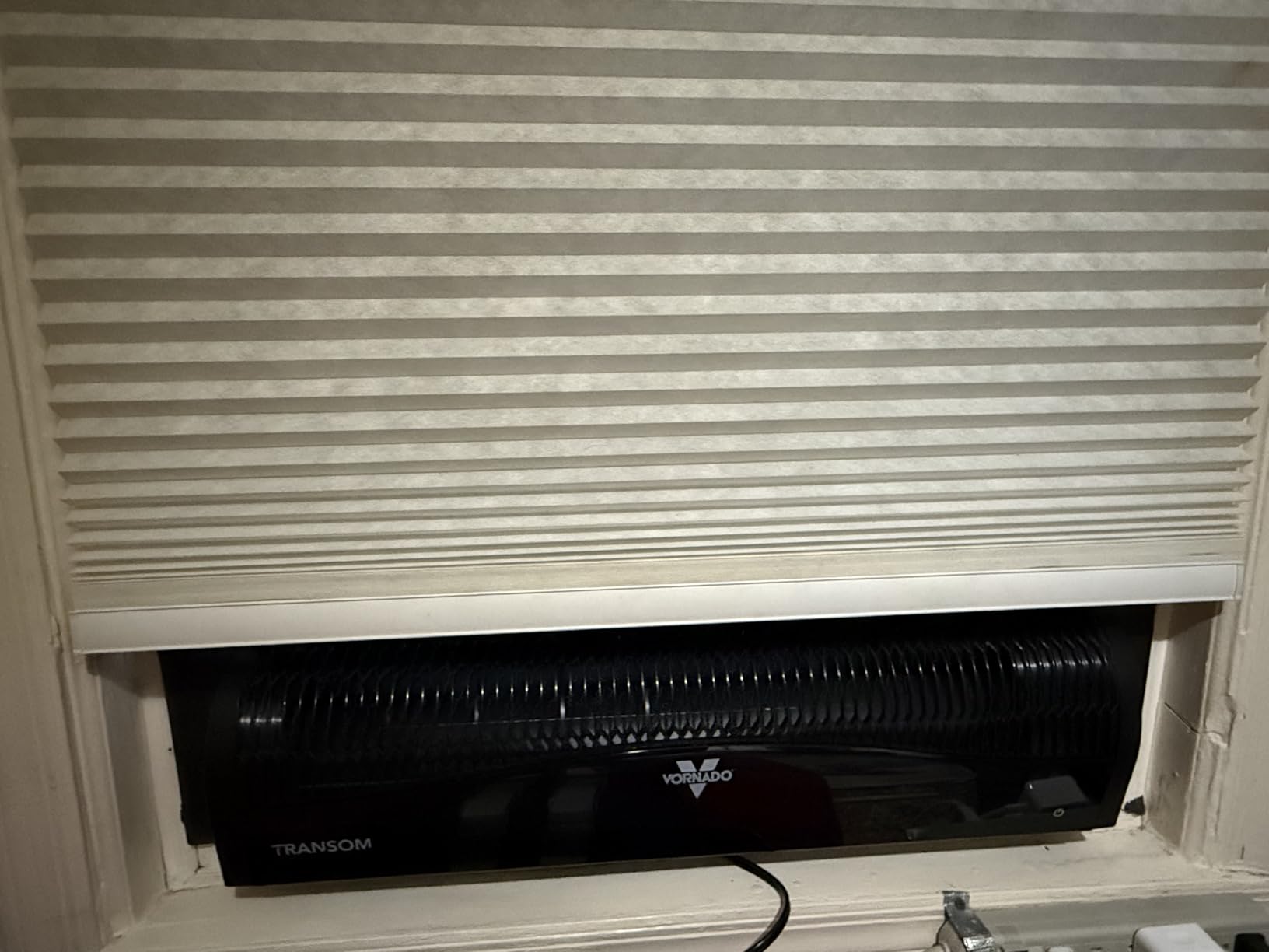 Vornado TRANSOM Window Fan with 4 Speeds, Remote Control, Reversible Exhaust Mode, Weather Resistant Case, Black, Whole Room - Customer Photo 2