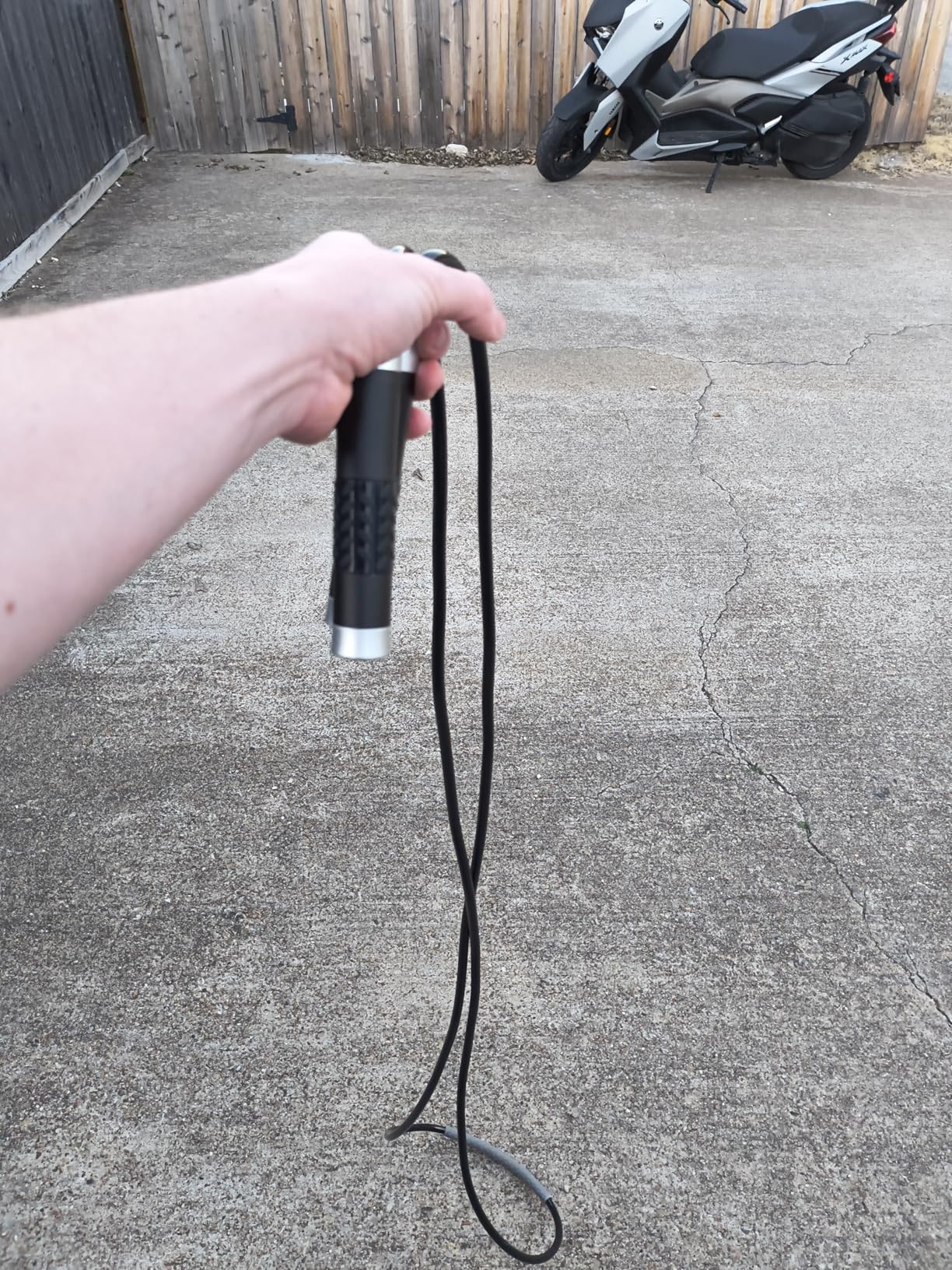 Redify Weighted Jump Rope for Workout Fitness(1LB), Tangle-Free Ball Bearing Rapid Speed Skipping Rope for MMA Boxing Weight-loss,Aluminum Handle Adjustable Length 9MM Fabric Cotton+9MM Solid PVC Rope Customer Review Redify Weighted Jump Rope for Workout Fitness(1LB), Tangle-Free Ball Bearing Rapid Speed Skipping Rope for MMA Boxing Weight-loss,Aluminum Handle Adjustable Length 9MM Fabric Cotton+9MM Solid PVC Rope - Customer Photo 1