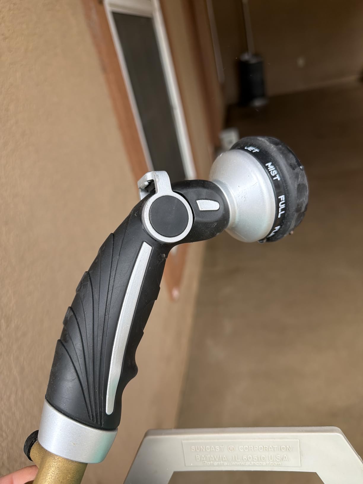 RESTMO Hose Nozzle Heavy Duty, Metal Water Hose Sprayer for Garden, 9 Spray Patterns | High Pressure | Thumb Flow Control | On/Off Valve, Ideal for Outdoor Lawn & Plant Watering, Car & Pet Washing Customer Review RESTMO Hose Nozzle Heavy Duty, Metal Water Hose Sprayer for Garden, 9 Spray Patterns | High Pressure | Thumb Flow Control | On/Off Valve, Ideal for Outdoor Lawn & Plant Watering, Car & Pet Washing - Customer Photo 1