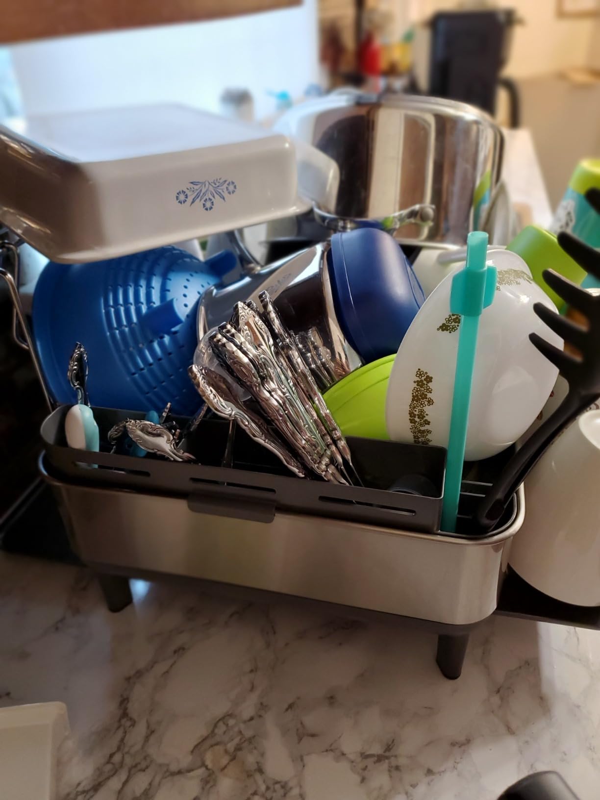 simplehuman Compact Dish Drying Rack with Stainless Steel Frame, 360º Easy Drain Swivel Spout, Utensil Holder, Anti-Residue Coating, Moisture Control Surface, Grey Customer Review simplehuman Compact Dish Drying Rack with Stainless Steel Frame, 360º Easy Drain Swivel Spout, Utensil Holder, Anti-Residue Coating, Moisture Control Surface, Grey - Customer Photo 2
