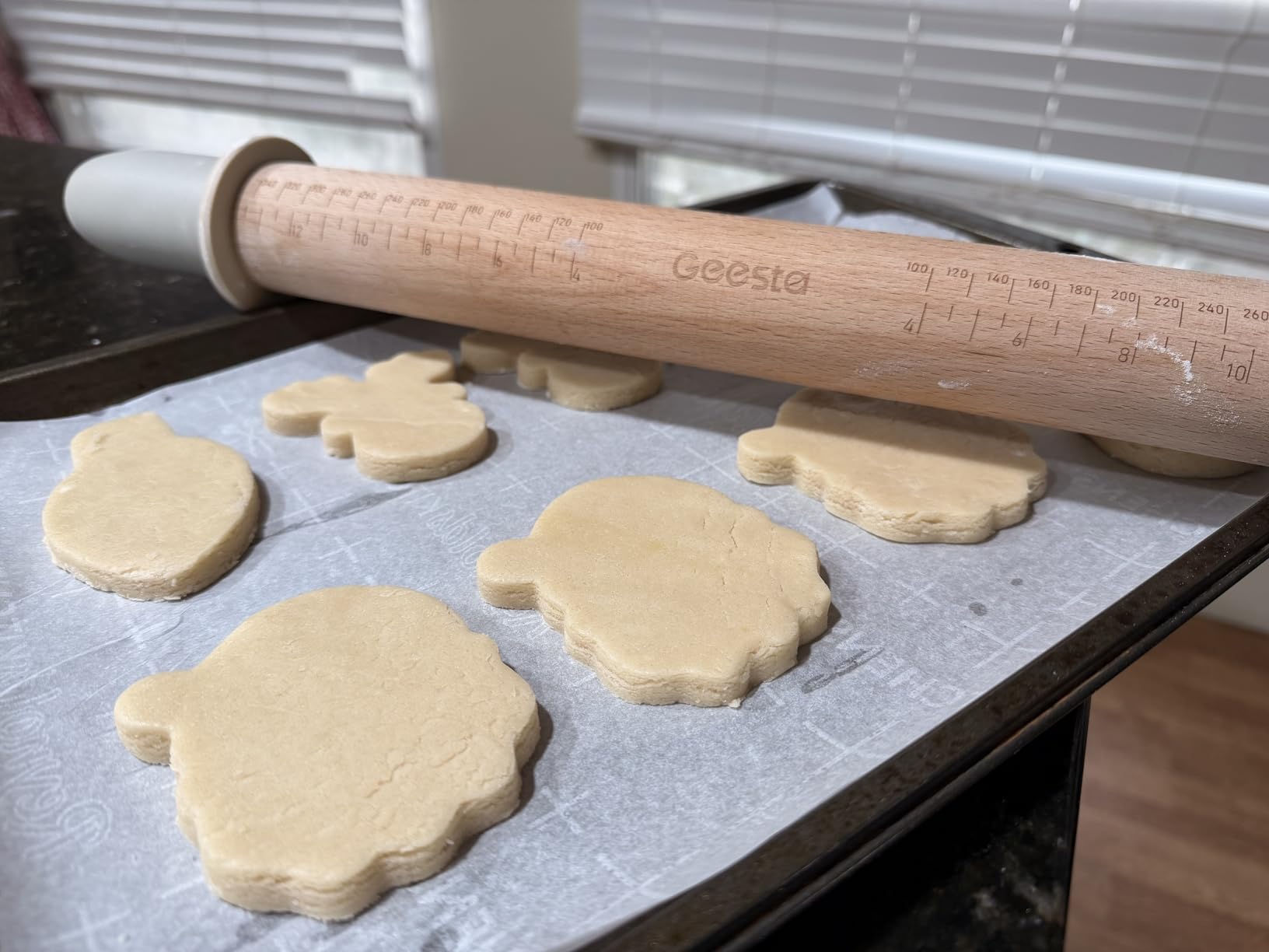 Geesta Adjustable Wood Rolling Pin with 5 Thickness Rings, Precise Dough Roller Handle Press Design with Measurement Guide for Fondant, Pizza, Pie Crust, Cookie, Pastry Baking Decorating Accessories - Customer Photo 1