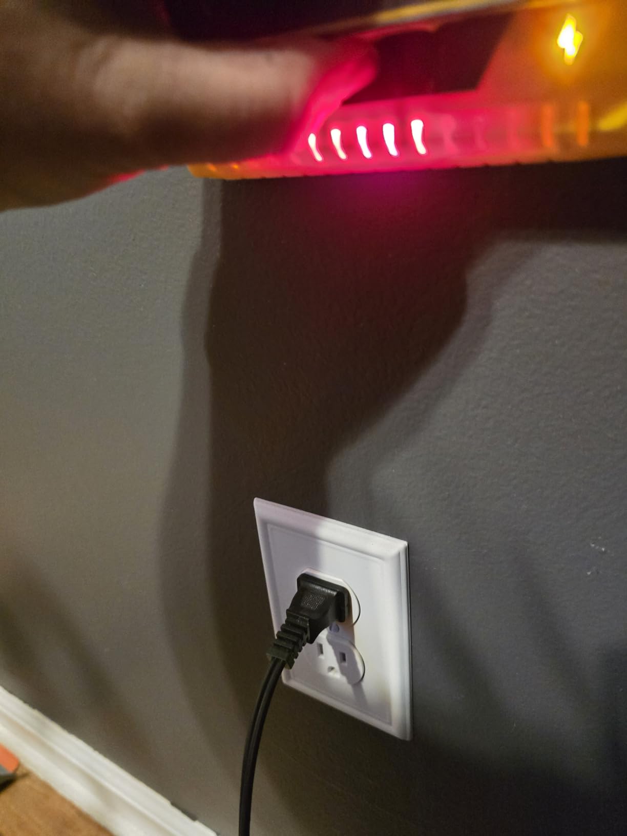 Franklin Sensors ProSensor M150/X990 Stud Finder with Live Wire Detection and 9-Sensors, Wood & Metal Stud Detector/Wall Scanner, Made in The USA - Customer Photo 1