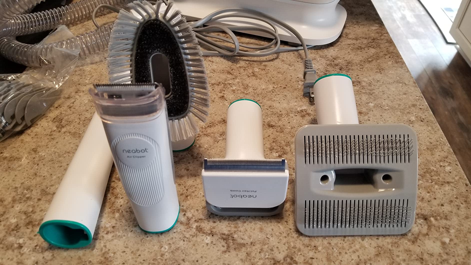 Neakasa P1 Pro Dog Grooming Vacuum Kit, 6-in-1 Pet Hair Grooming with Clippers and Vacuum, 9000Pa Suction, Low Noise, 1L Dust Cup for Home Shedding & Trimming - Customer Photo 1