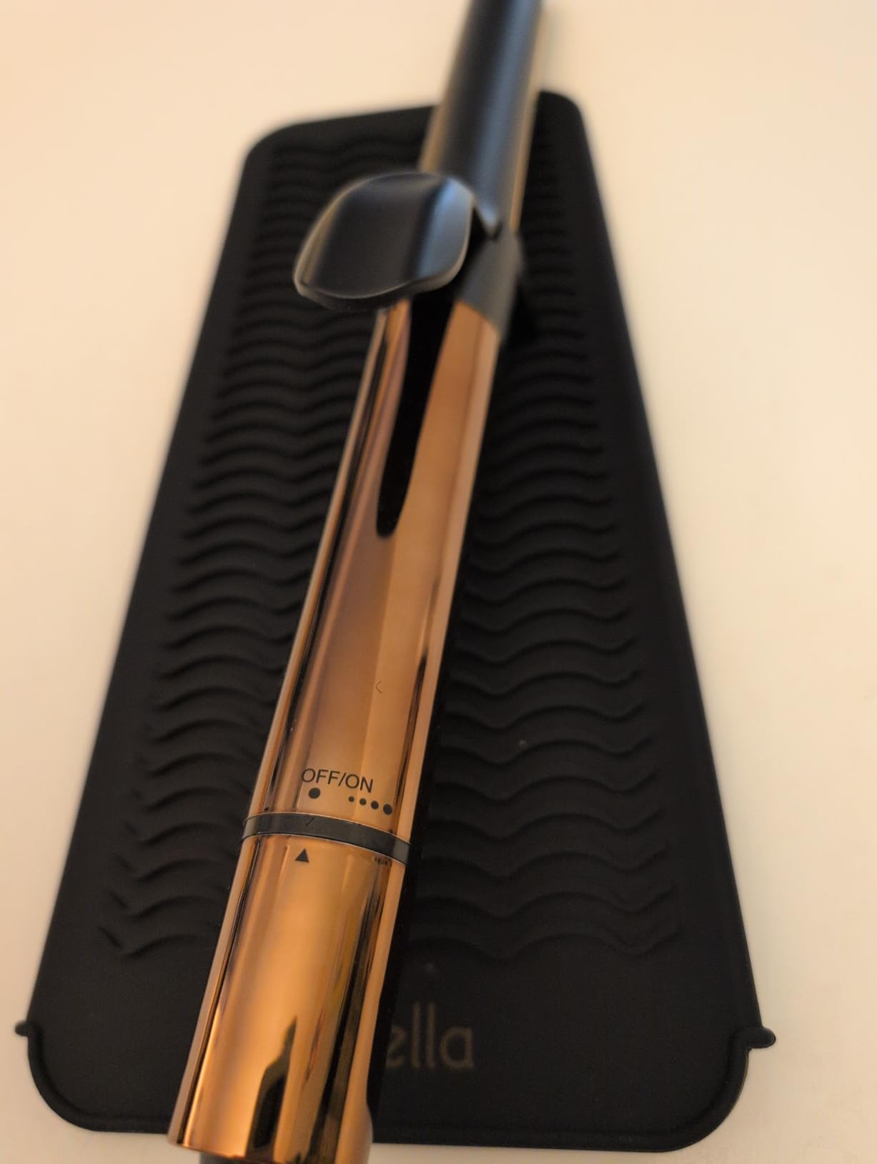 ELLA BELLA® Curling Iron 1 Inch • Professional Hair Curler • Curling Wand • Ceramic Curling Irons • Transform Your Look in Seconds • Suitable for All Hair Types • Say Goodbye to Heat Damage - Customer Photo 1