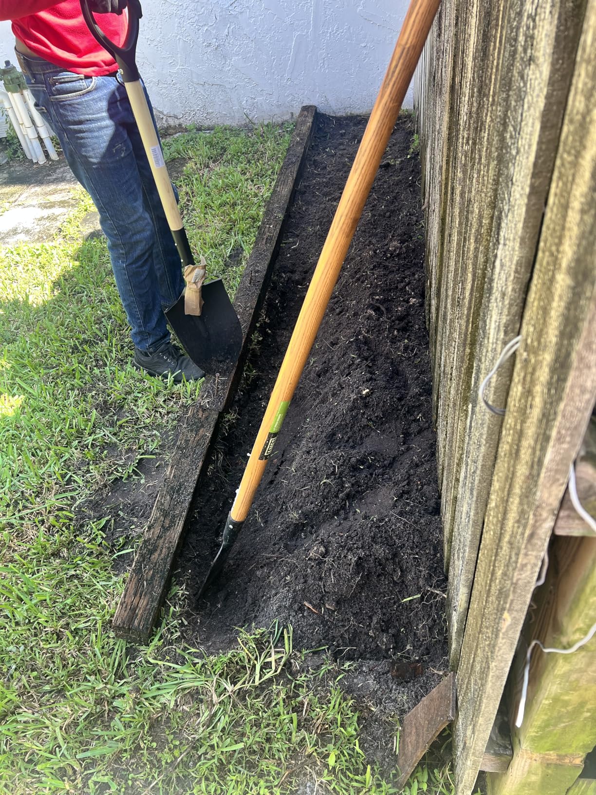 Shovel for Digging,Round Shovel, Garden Tool with D-Handle, 41 Inches in Overall Length, Wooden Handel Garden Shovel,Beach Shovel, Car Snow Shovel - Customer Photo 1