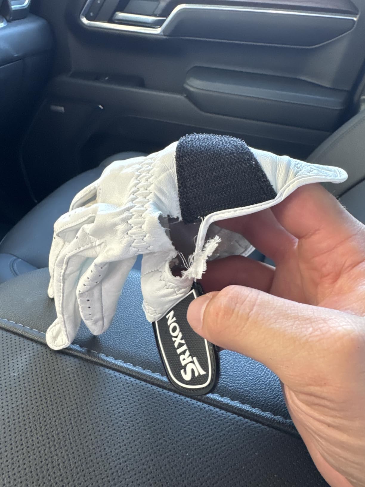Srixon SRX Cabretta Men's Golf Glove Customer Review Srixon SRX Cabretta Men's Golf Glove - Customer Photo 1