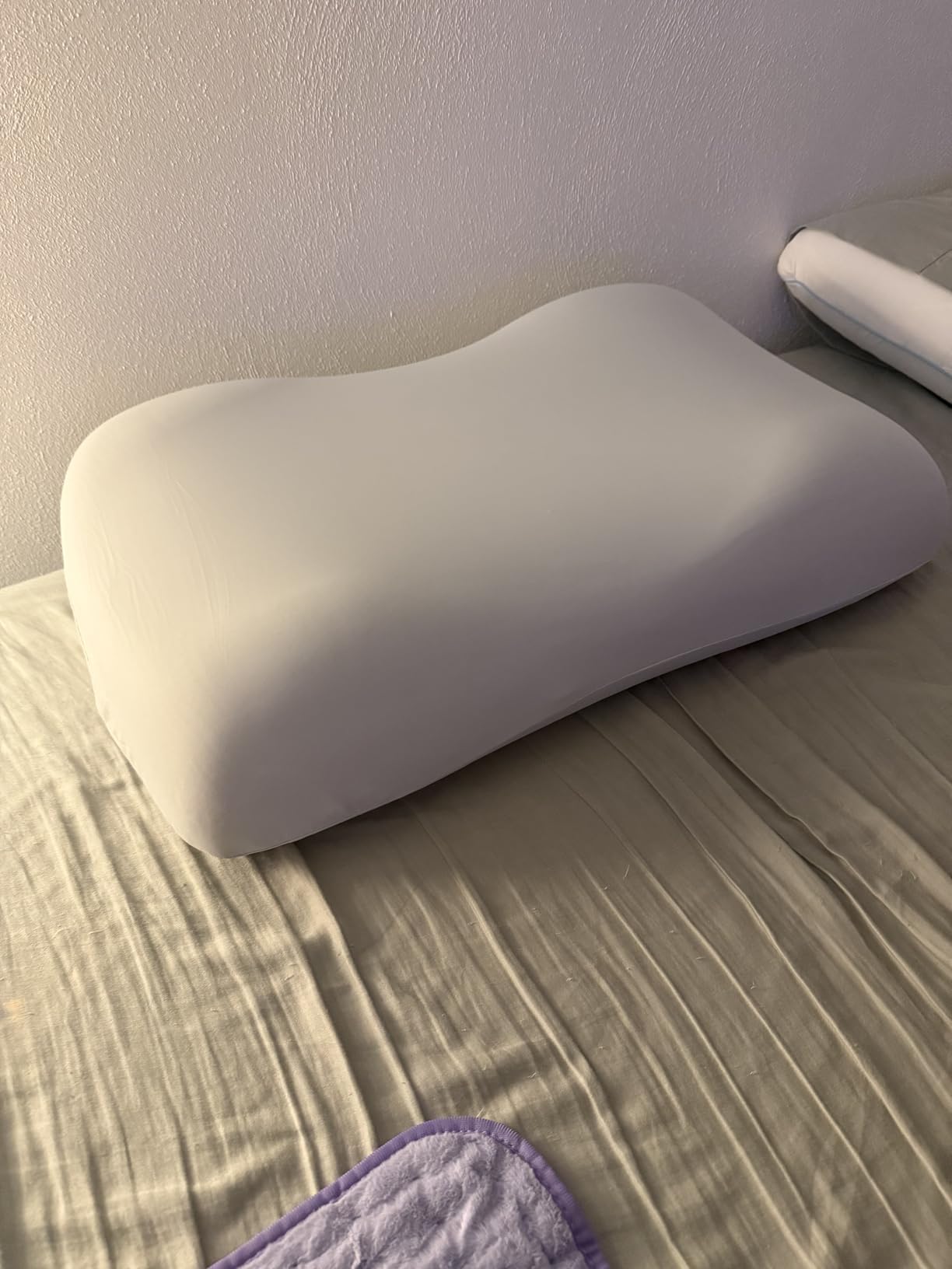 C CUSHION LAB Deep Sleep Pillow, Patented Ergonomic Contour Design for Side & Back Sleepers, Orthopedic Cervical Shape Gently Cradles Head & Provides Neck Support & Shoulder Pain Relief customer photo 2