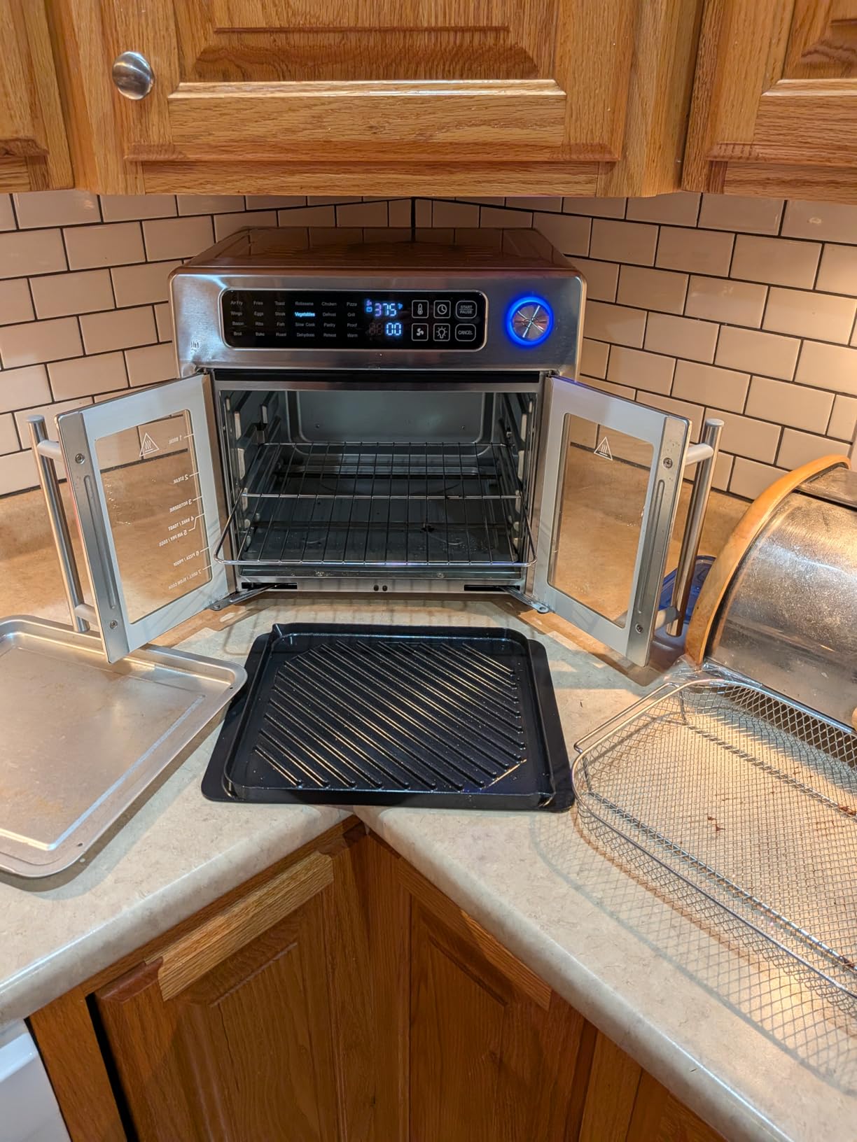 Emeril Lagasse Extra Large French Door Air Fryer Toaster Oven Combo, 24 Cooking Functions and Digital Controls, 7 Accessories Included, Stainless Steel Finish, 26QT Capacity customer photo 2