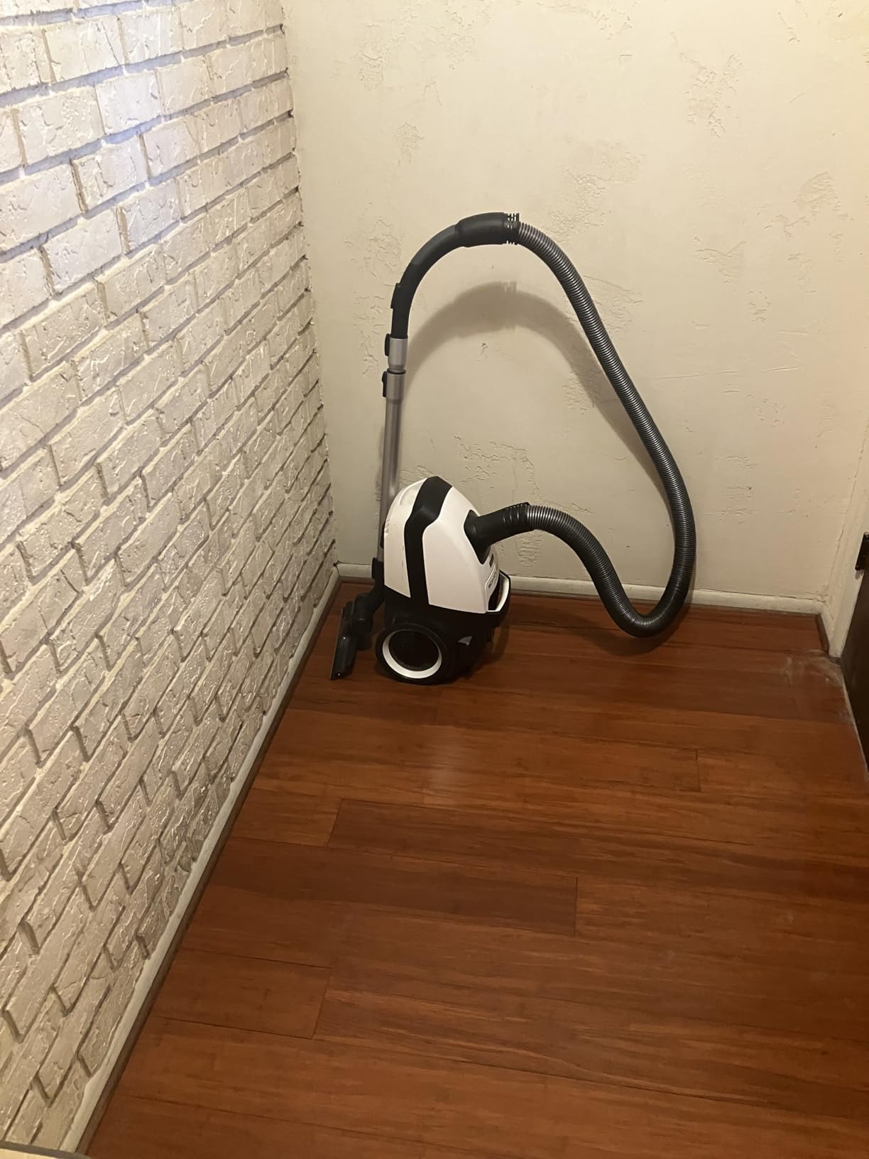 Soniclean WhisperJet C2 Canister Vacuum Cleaner - Ultra-Quiet Operation - U15 ULPA Filtration - Designed in Germany Customer Review Soniclean WhisperJet C2 Canister Vacuum Cleaner - Ultra-Quiet Operation - U15 ULPA Filtration - Designed in Germany - Customer Photo 1