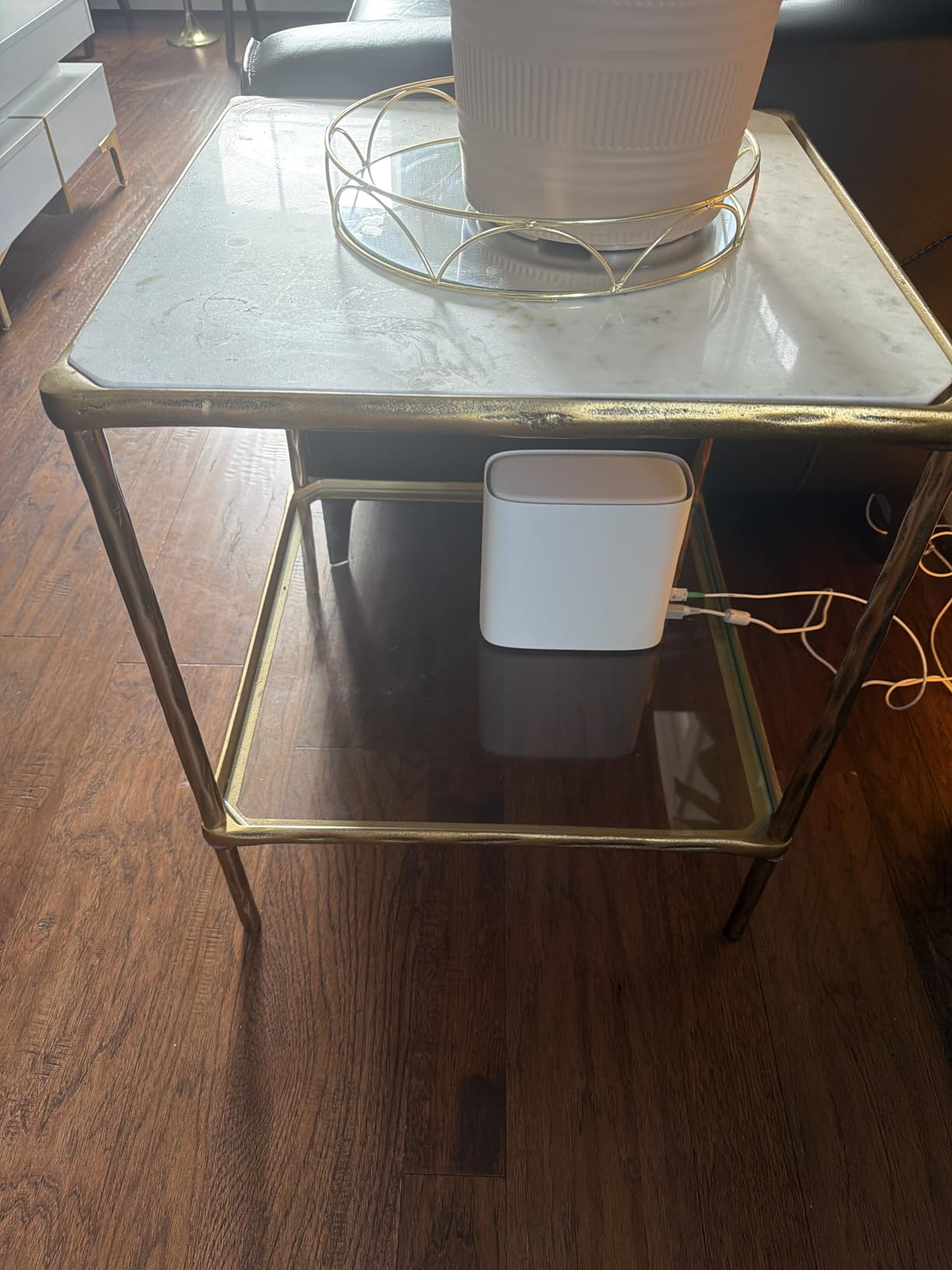 Signature Design by Ashley Ryandale | Contemporary Accent Table – Glass Top, Aluminum Frame & Marble Shelf, Antique Brass Finish Customer Review Signature Design by Ashley Ryandale | Contemporary Accent Table – Glass Top, Aluminum Frame & Marble Shelf, Antique Brass Finish - Customer Photo 2