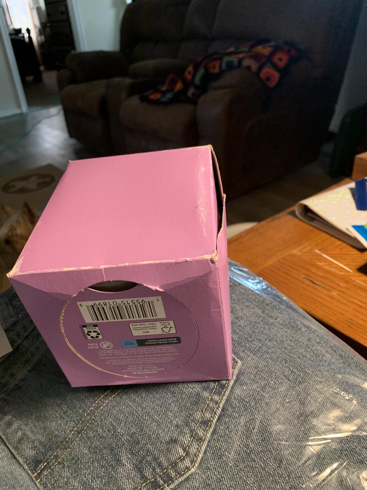 Amazon Basics Facial Tissues with Lotion, 2-Ply, 300 Count (4 Boxes, 75 Tissues per Box), Packaging May Vary - Customer Photo 2