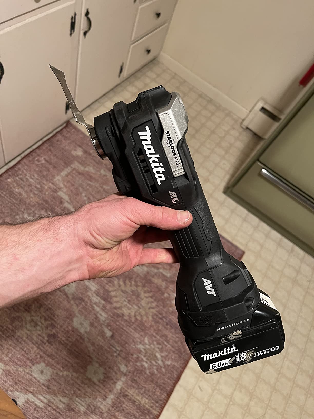 XMT04ZB 18V LXT Lithium-Ion Sub-Compact Brushless Cordless StarlockMax Multi-Tool, Tool Only customer photo 1