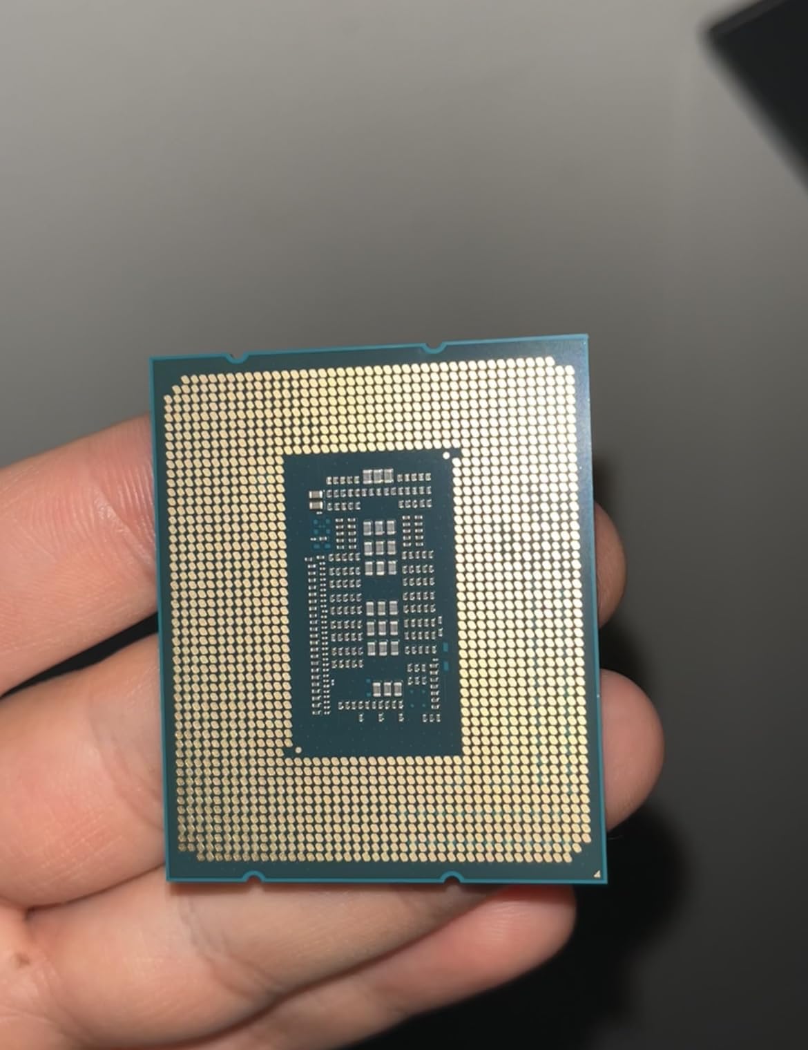 Intel Core i5-12600KF Desktop Processor 10 (6P+4E) Cores up to 4.9 GHz Unlocked LGA1700 600 Series Chipset 125W customer photo 1