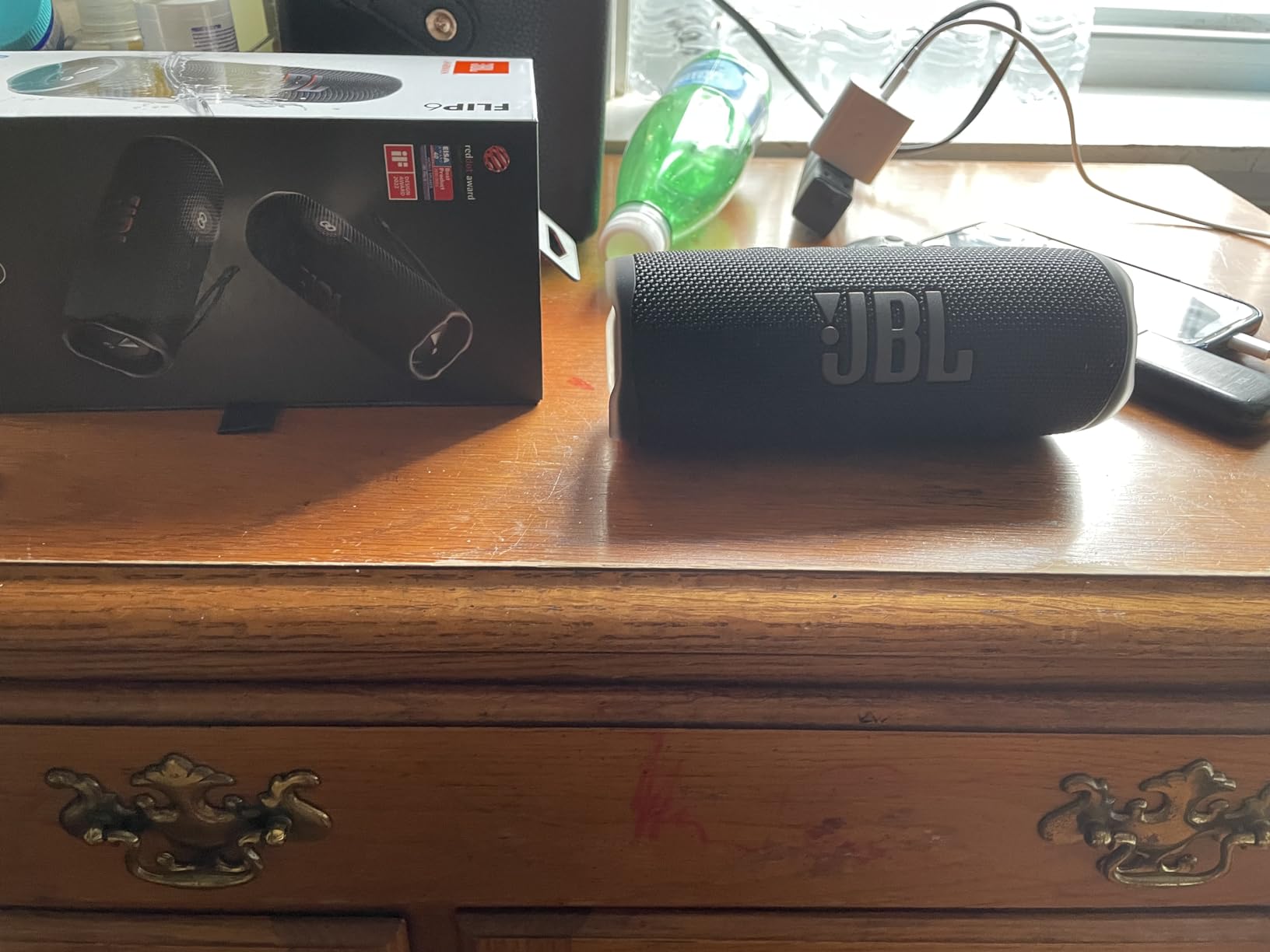 JBL Flip 6 - Portable Bluetooth Speaker, powerful sound and deep bass, IPX7 waterproof, 12 hours of playtime, JBL PartyBoost for multiple speaker pairing for home, outdoor and travel (Blue) - Customer Photo 2