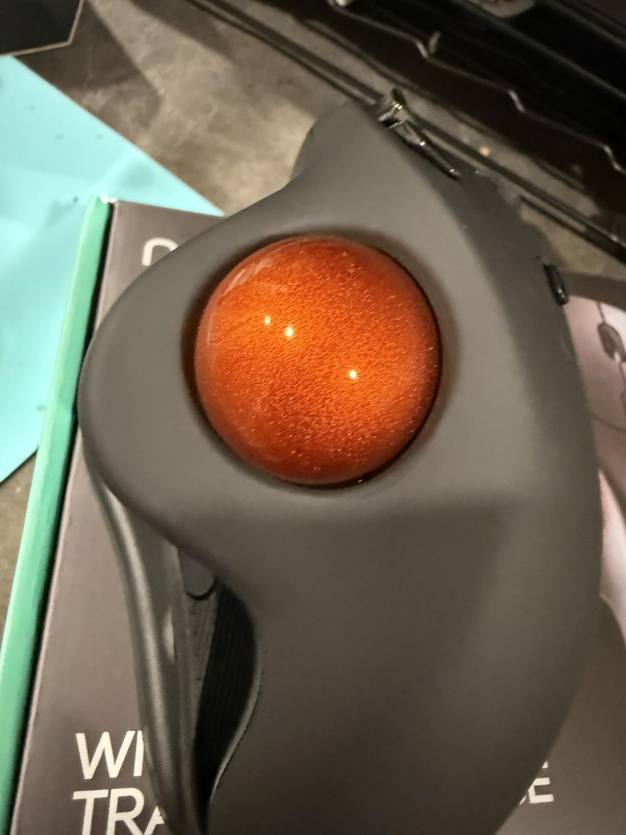 Nulea M501 Wireless Trackball Mouse, Rechargeable Ergonomic, Easy Thumb Control, Precise & Smooth Tracking, 3 Device Connection (Bluetooth or USB Receiver), Compatible for PC, Laptop, Mac, Windows. - Customer Photo 2