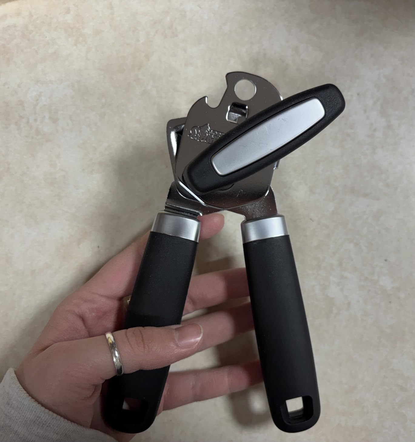 GORILLA GRIP Heavy Duty Stainless Steel Smooth Edge Manual Can Opener and Bottle Openers, Soft Comfortable Handle, Oversized Handheld Turn Knob, US Designed Multifunctional Kitchen Tool, Black - Customer Photo 4
