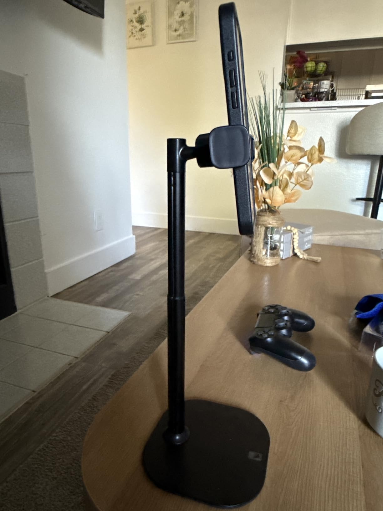 COOPER ChatStand, Adjustable Cell Phone Stand for Desk, Phone Stand for Recording, iPhone Holder for Filming, Small iPhone Tripod, Soporte para Celular, Fits Samsung, Android, (Night Black) - Customer Photo 1