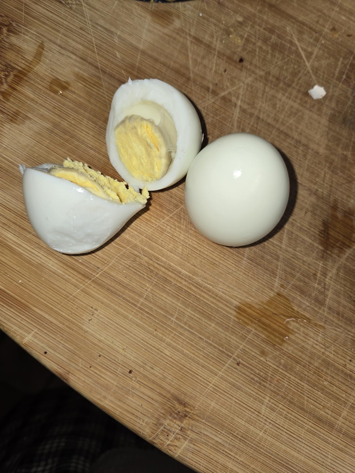 Elite Gourmet EGC-007B# Rapid Egg Cooker, 7 Easy-To-Peel, Hard, Medium, Soft Boiled Eggs, Poacher, Omelet Maker, Auto Shut-Off, Alarm, 16-Recipe Booklet, Black - Customer Photo 4