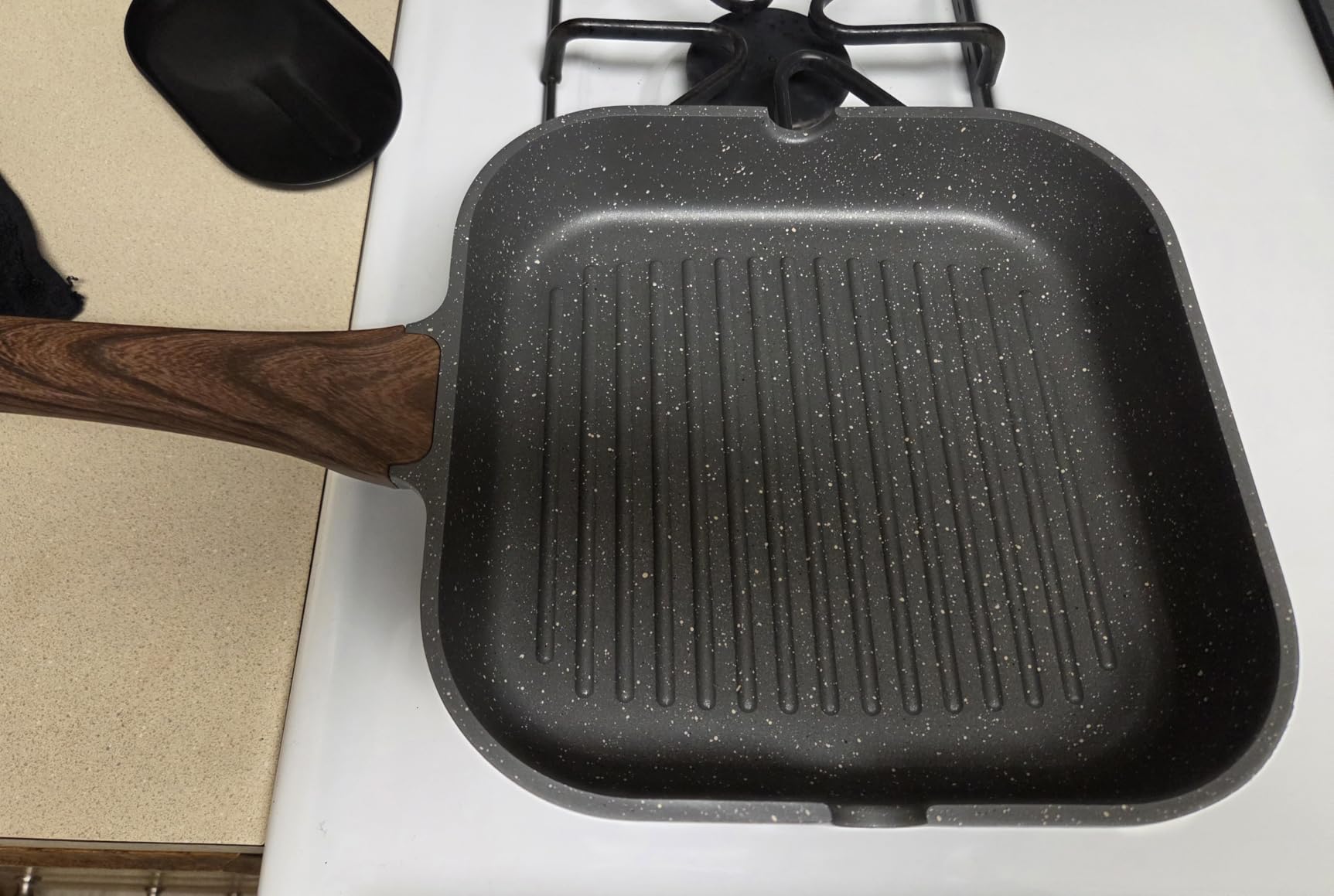 SENSARTE Nonstick Grill Pan for Stove Tops, Versatile Griddle with Pour Spouts, Square Big Cooking Surface, Durable Skillet Indoor & Outdoor Grilling. PFOA Free, 9.5 Inch - Customer Photo 2