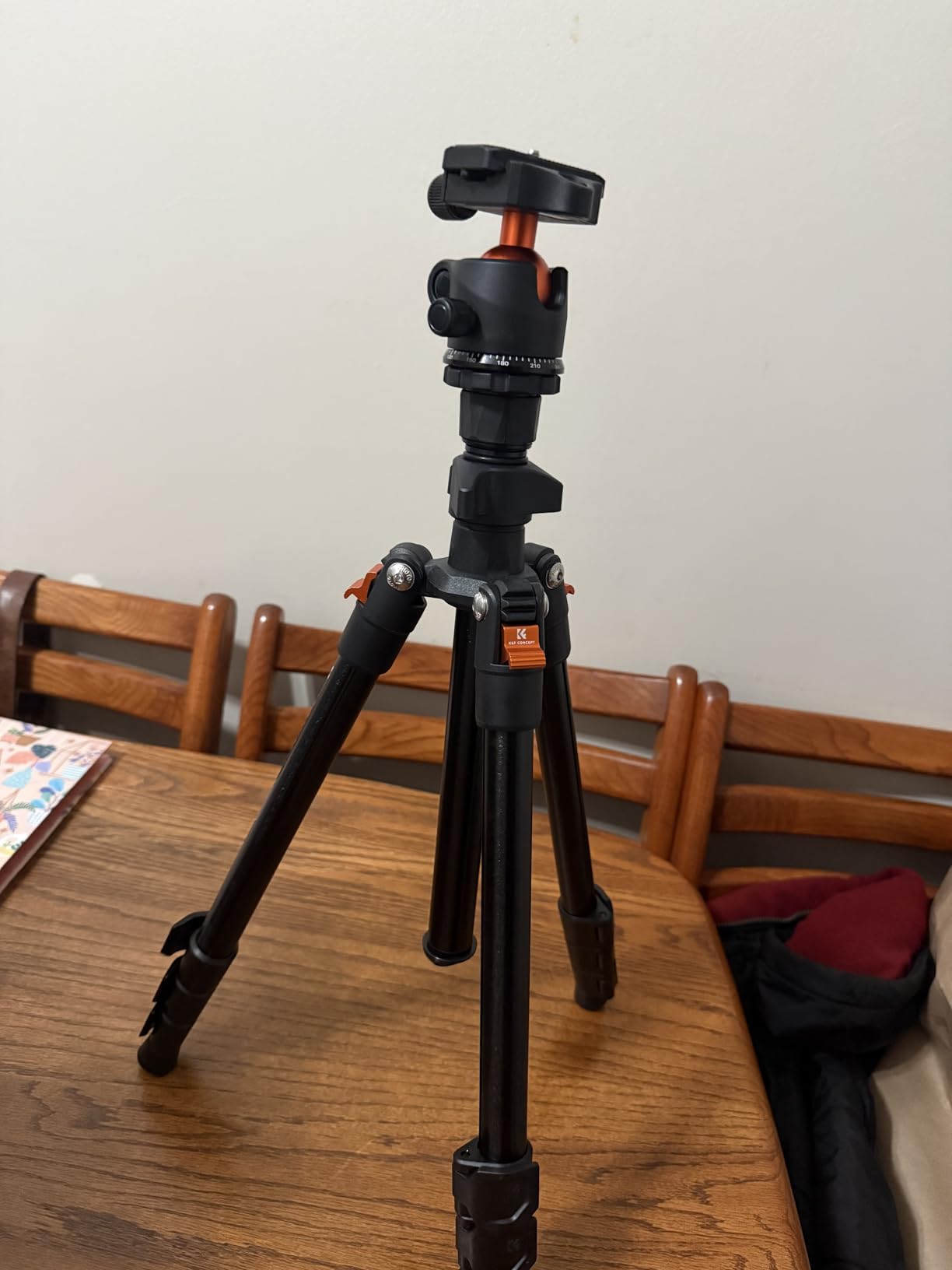 K&F CONCEPT 64 inch/163 cm Camera Tripod,Lightweight Travel Outdoor DSLR Tripods with 360 Degree Ball Head Load Capacity 17.6 lbs/8 kg,Cellphone Clip for Smartphone Live Streaming Vlog O234A1+BH-36 - Customer Photo 1