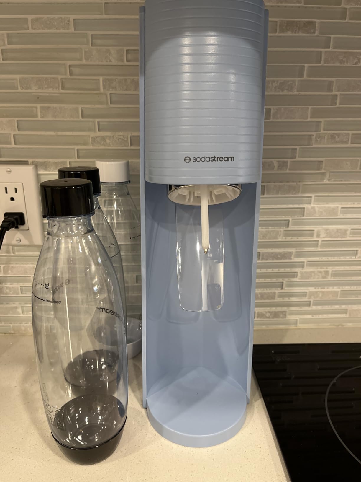 Terra Soda Streaming Machine - STARTER KIT - Sparkling Water Maker with CO2 & Bubly Drop - Eco-Friendly, No Batteries Needed - Black customer photo 1