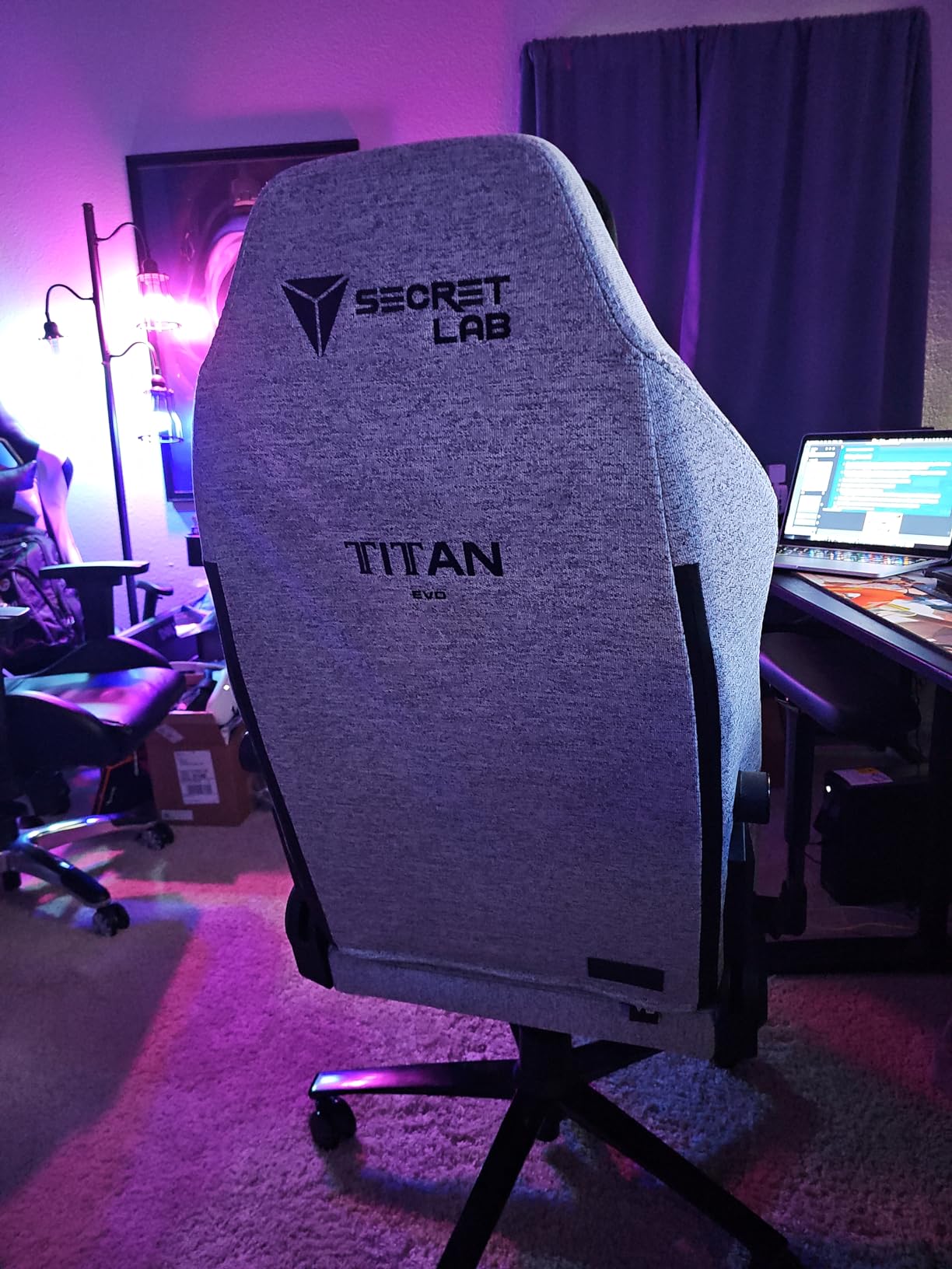 Secretlab Titan Evo Black3 Gaming Chair - Reclining, Ergonomic & Comfortable Computer Chair with 4D Armrests, Magnetic Head Pillow & 4-Way Lumbar Support - Black - Fabric - Customer Photo 1