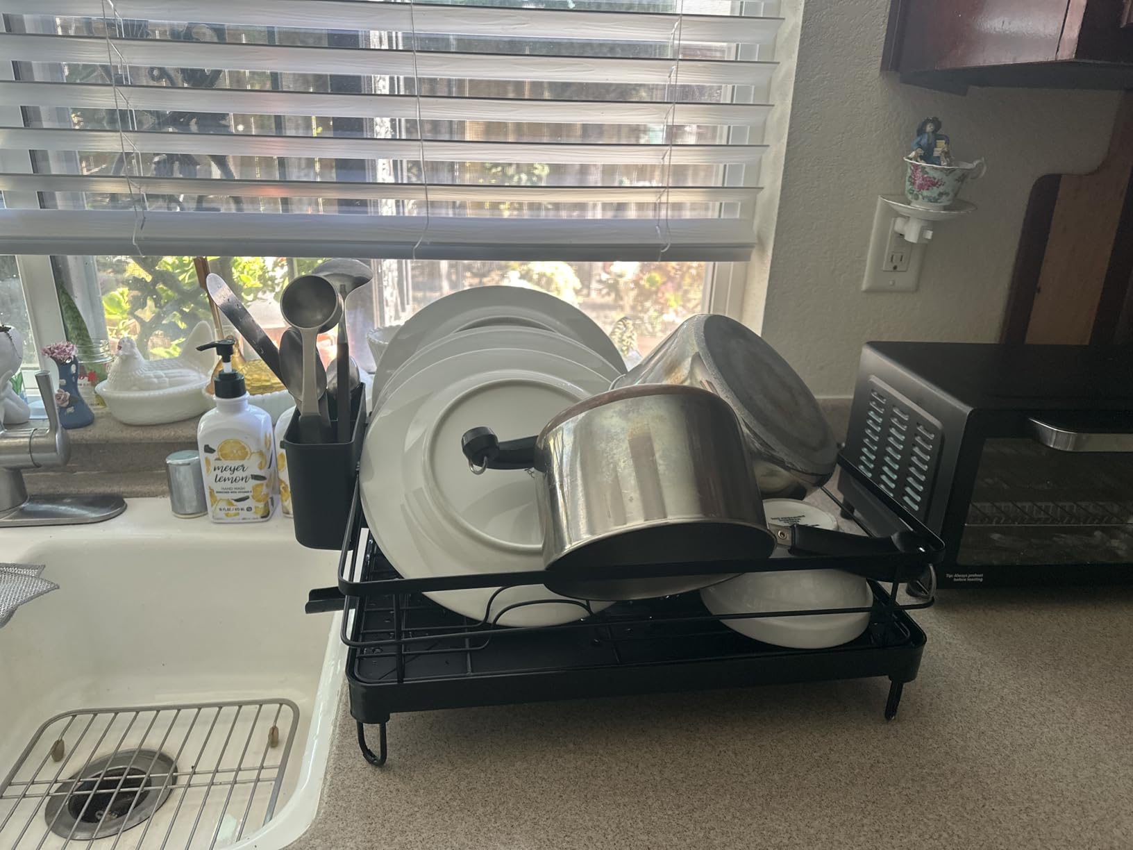 Kitsure Dish Drying Rack for Kitchen Counter, Stainless Steel Sink Organization and Storage Essentials with Cutlery Holder, Home and Appartment Decor, 12''W x 15.5''L, Black Customer Review Kitsure Dish Drying Rack for Kitchen Counter, Stainless Steel Sink Organization and Storage Essentials with Cutlery Holder, Home and Appartment Decor, 12''W x 15.5''L, Black - Customer Photo 1