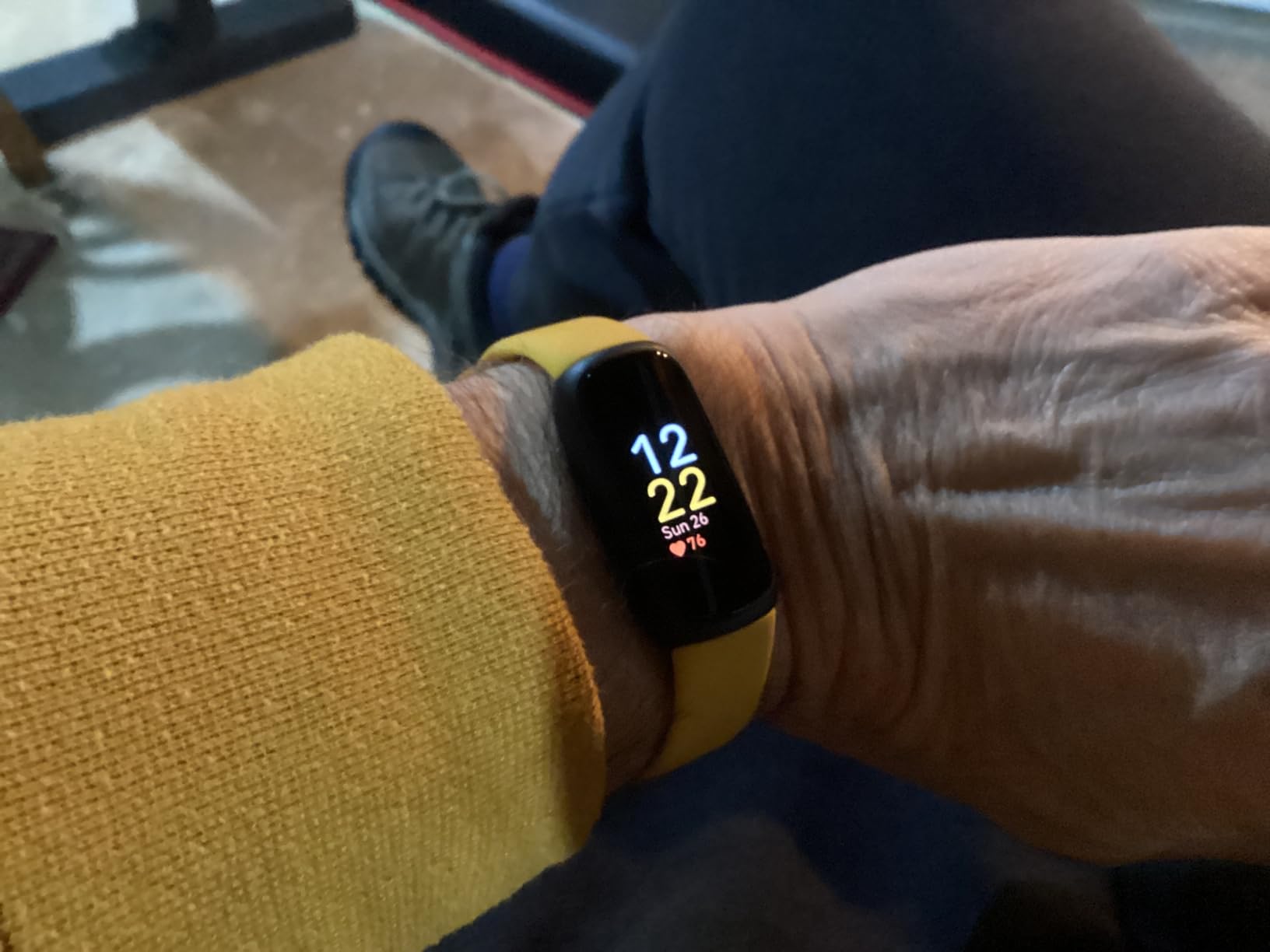 Fitbit Inspire 3 Health & Fitness Tracker with Stress Management, Workout Intensity, Sleep Tracking, 24/7 Heart Rate and more, Midnight Zen/Black One Size customer photo 2