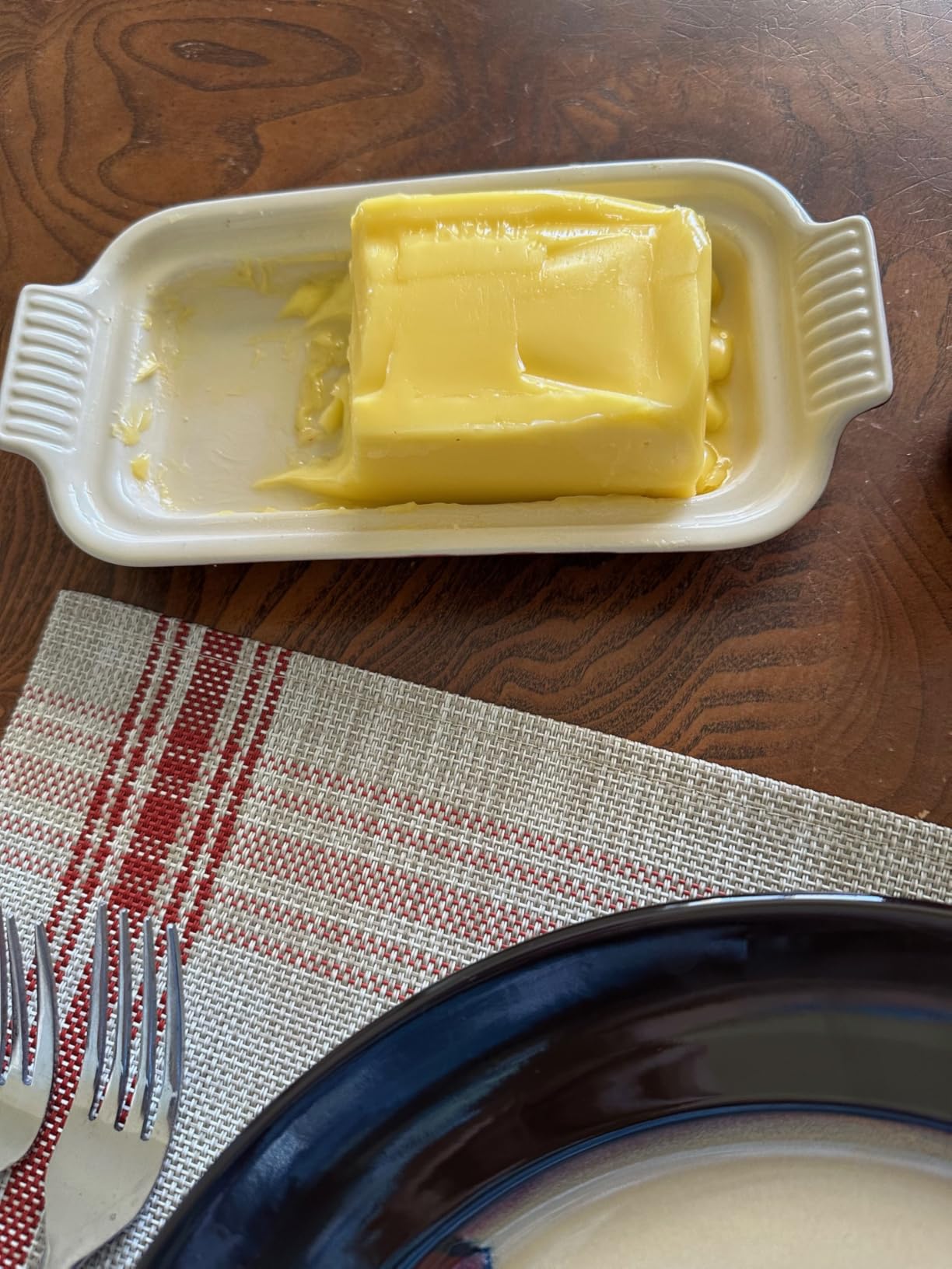 Le Creuset Stoneware Heritage Butter Dish, White - Customer Photo 3