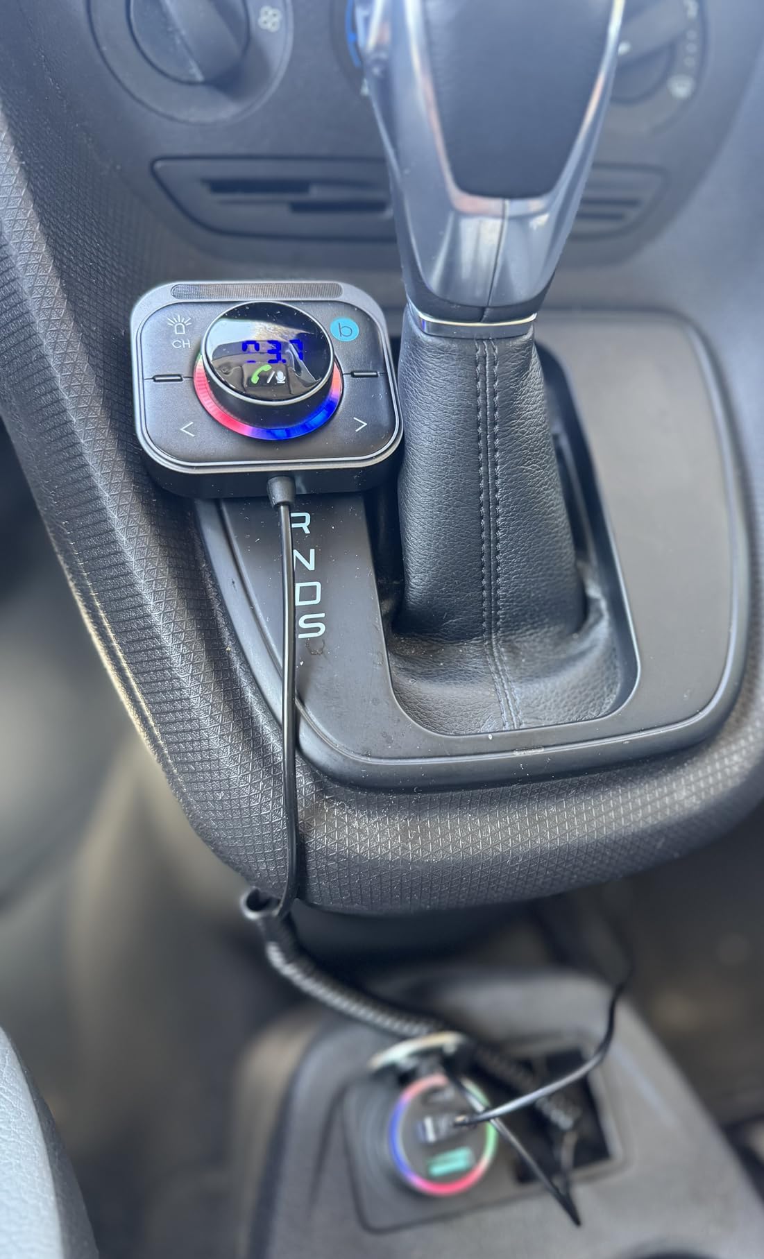 JOYROOM 96W FM Transmitter Bluetooth 6.0 Car Adapter Aux with 3 Charging Ports【PD 60W & 2 * 18W】【Air Vent Installation for Safe】 Deep HiFi Bass Player Wireless Radio Fun Car Accessories Gift Set - Customer Photo 1
