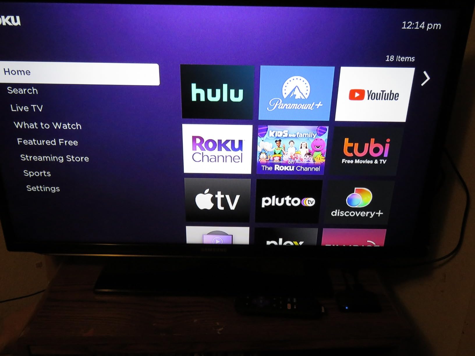 Express | HD Roku Streaming Device with Standard Remote (no TV controls), Free & Live TV customer photo 2