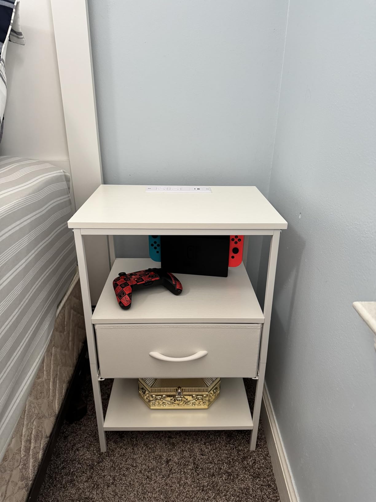 SUPERJARE Nightstand with Charging Station, Bed Side Table with Adjustable Fabric Drawer, Night Stand for Bedroom, 3-Tier Storage End Table, for Living Room, Rustic Brown and Black Customer Review SUPERJARE Nightstand with Charging Station, Bed Side Table with Adjustable Fabric Drawer, Night Stand for Bedroom, 3-Tier Storage End Table, for Living Room, Rustic Brown and Black - Customer Photo 2