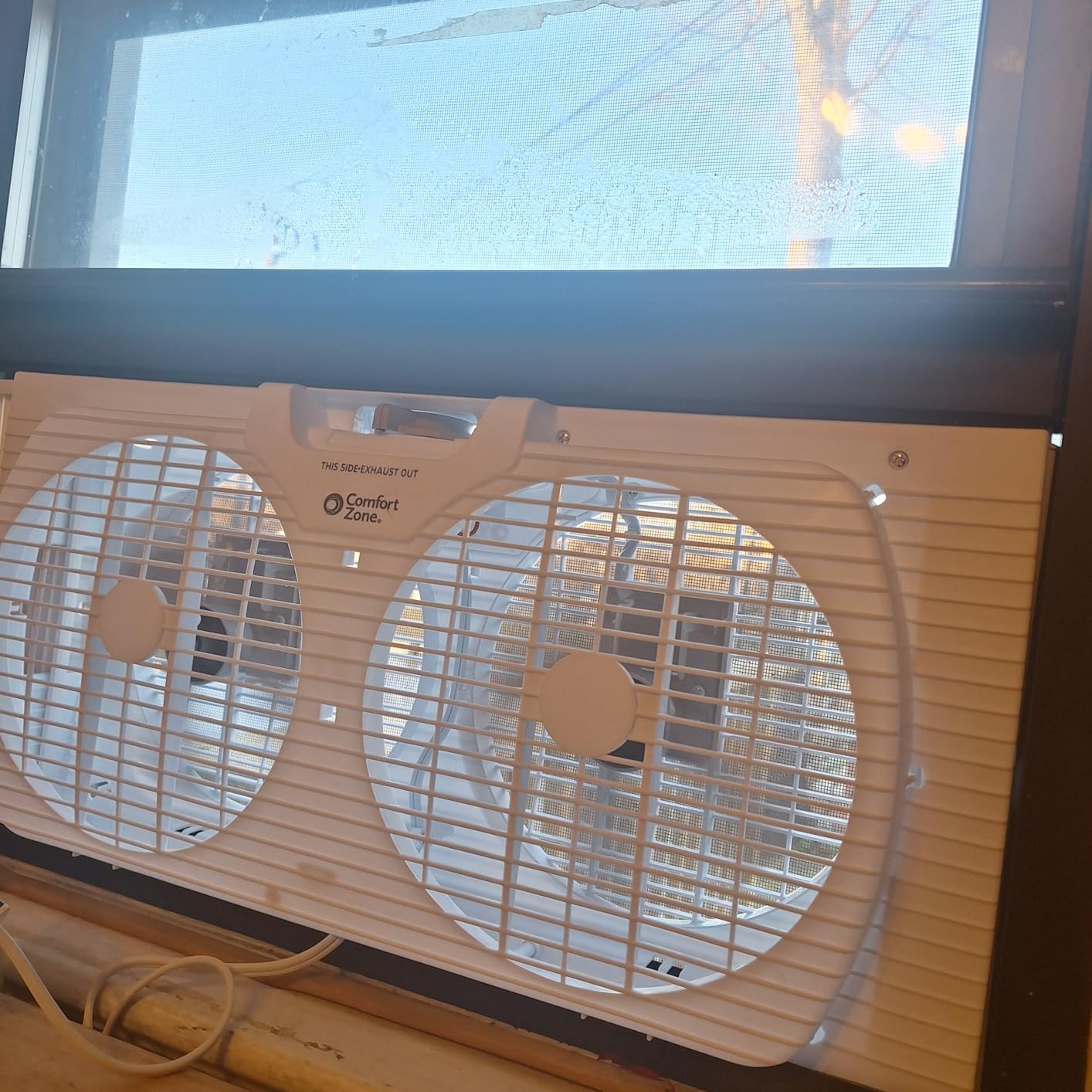 Comfort Zone 9-Inch 3-Speed Reversible Twin Window Fan – Dual Blade Window Exhaust Fan with Auto-Locking Expanders, 22.25