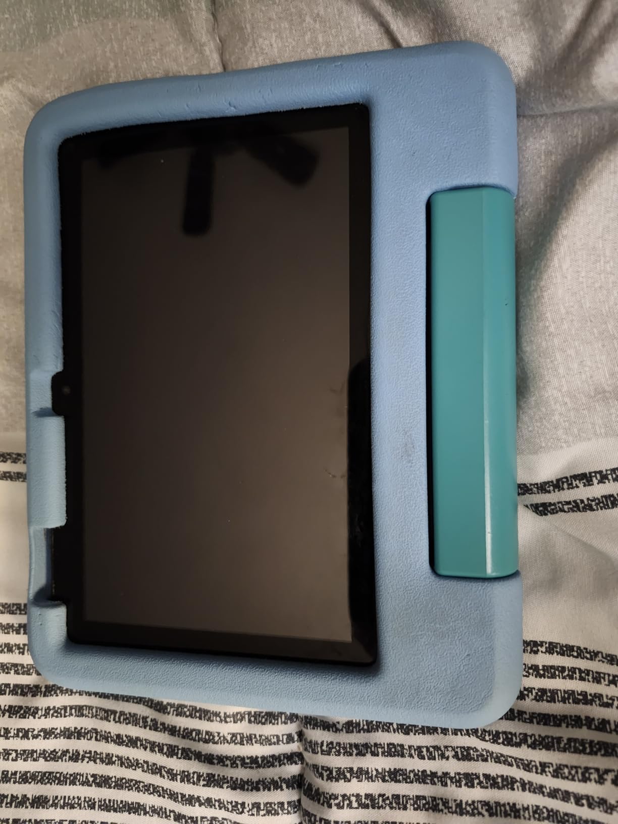 Amazon Fire 7 Kids tablet (newest model) ages 3-7. Top-selling 7