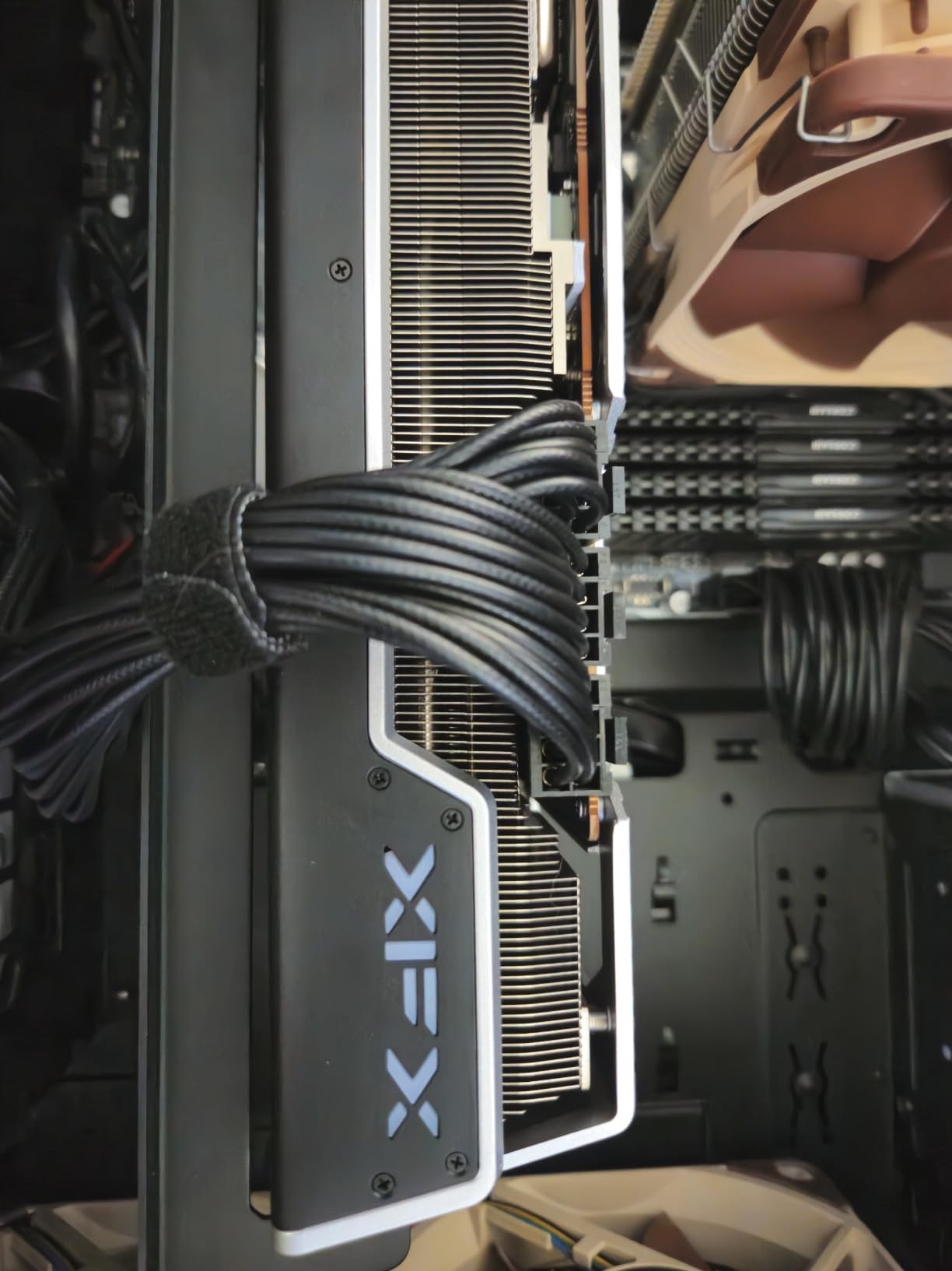 XFX Radeon RX 7900XT Gaming Graphics Card with 20GB GDDR6, AMD RDNA 3 RX-79TMBABF9 customer photo 1