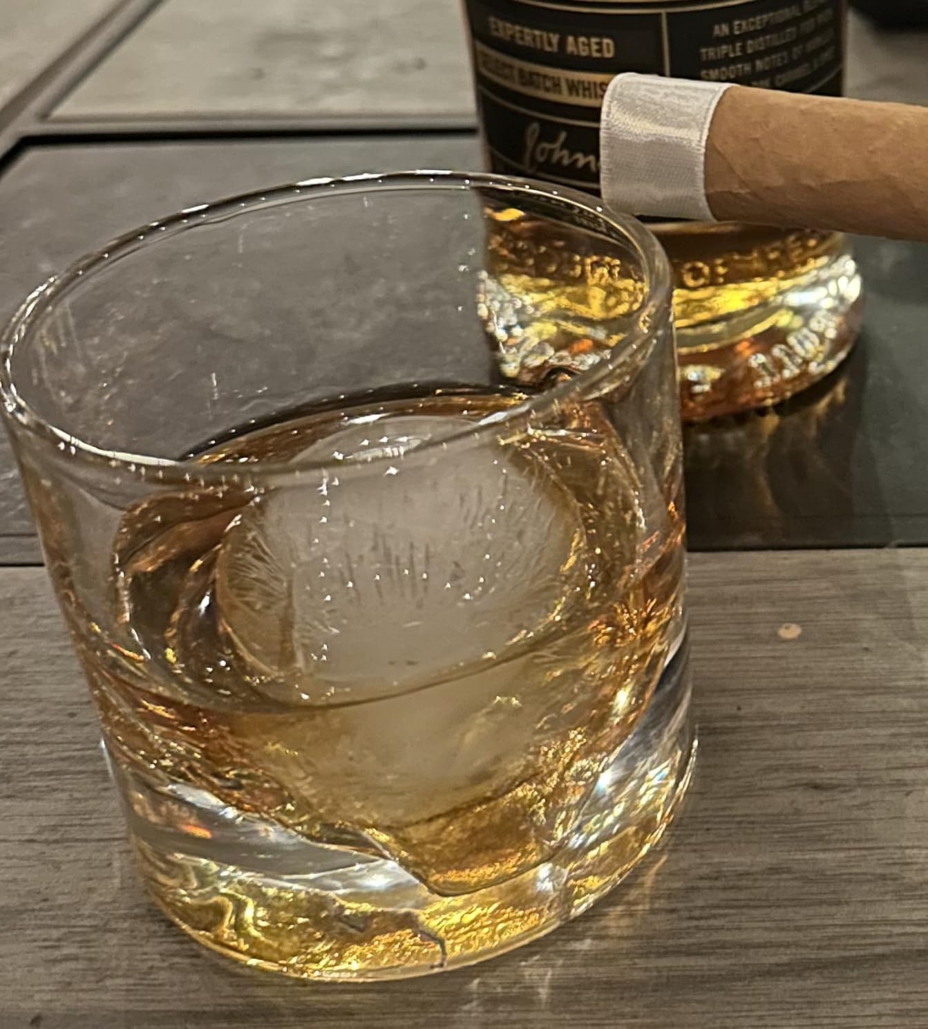 LIITON Grand Canyon Heavy Crystal Whiskey Glasses Gift Set of 2, Thick Freezable Bourbon Glass 1lb Each, Premium Whiskey Gifts for Men, Frozen Crystal Chills Cocktails, 10 oz - Customer Photo 1