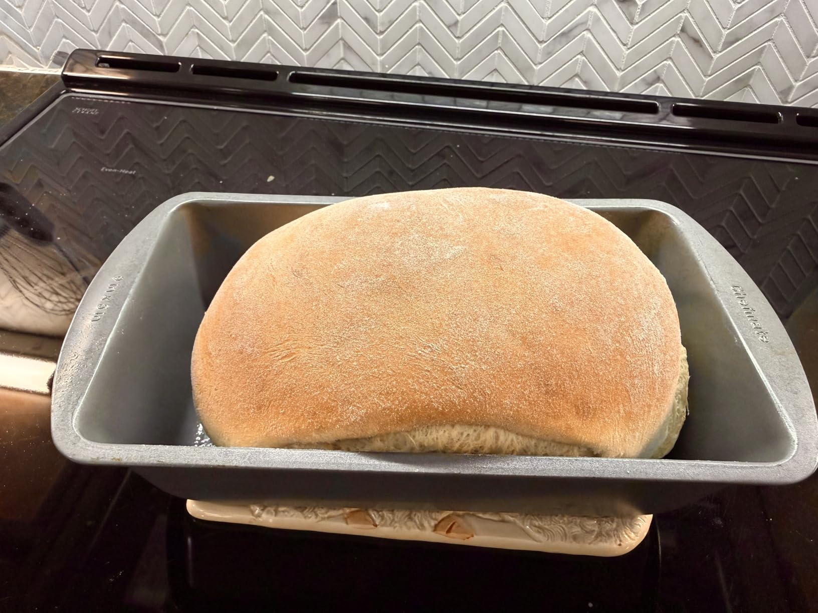 Cuisinart Bread Maker Machine, Stainless Steel Convection Bread Machine with 16 Menu Options, 3 Loaf Sizes Up to 2 Lb., 3 Crust Colors, Includes Measuring Cup, Spoon & Kneading Hook, CBK-210 - Customer Photo 2