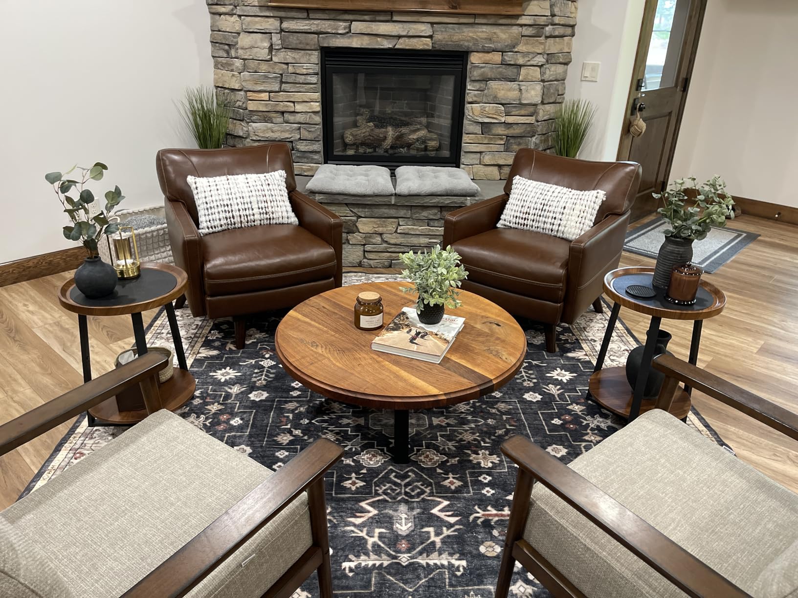 Gadroad Round End Table with Storage Shelf, 2 Tier Farmhouse Side Table Nightstand for Living Room, Bedroom, Wood Tabletop & Black Metal Frame, Brown 15.7 * 15.7 * 23.0inches Customer Review Gadroad Round End Table with Storage Shelf, 2 Tier Farmhouse Side Table Nightstand for Living Room, Bedroom, Wood Tabletop & Black Metal Frame, Brown 15.7 * 15.7 * 23.0inches - Customer Photo 2