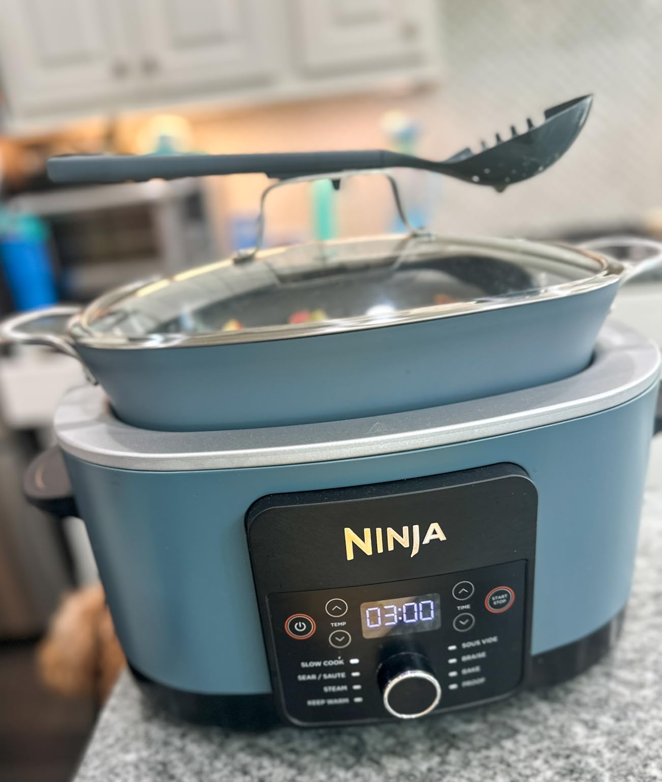 Ninja® 12-in-1 PossibleCooker™ PLUS | 8.5-qt - Sous Vide & Proof Multi-Cooker | Slow Cooker, Dutch Oven & More | Glass Lid & Integrated Spoon | Nonstick | Oven Safe Pot to 500°F | Black | MC1010 - Customer Photo 3