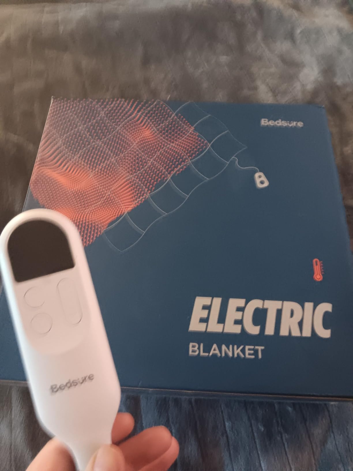 Bedsure Electric Blanket Queen Size - Dual Control Heated Blanket Queen, GentleSoft Fast Heating with 10 Time Settings & 10 Heat Settings, Warm Gift for Grandma (84x90 inches, Grey) Customer Review Bedsure Electric Blanket Queen Size - Dual Control Heated Blanket Queen, GentleSoft Fast Heating with 10 Time Settings & 10 Heat Settings, Warm Gift for Grandma (84x90 inches, Grey) - Customer Photo 1