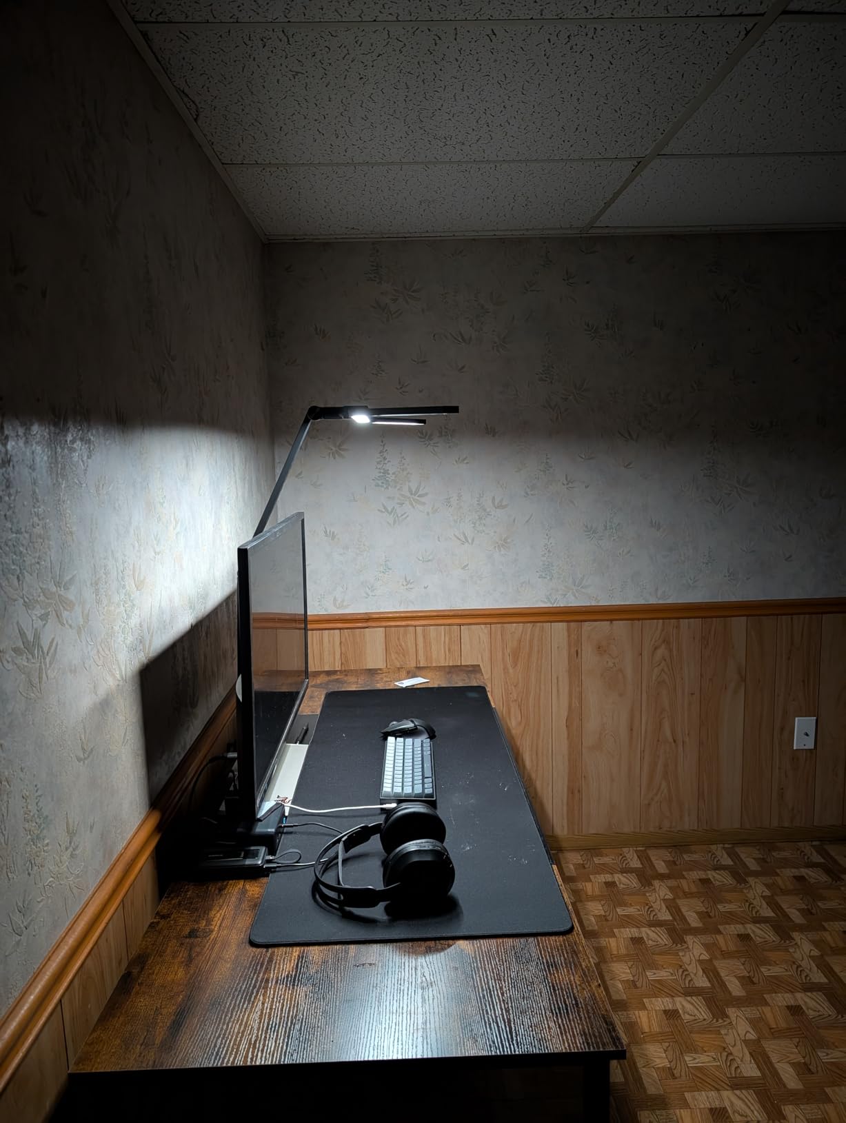 LED Desk Lamp for Office Home, Eye-Caring Desk Light with Stepless Dimming Adjustable Flexible Gooseneck, 10W USB Adapter Desk Lamp with Clamp for Reading, Study, Workbench (Black) - Customer Photo 1