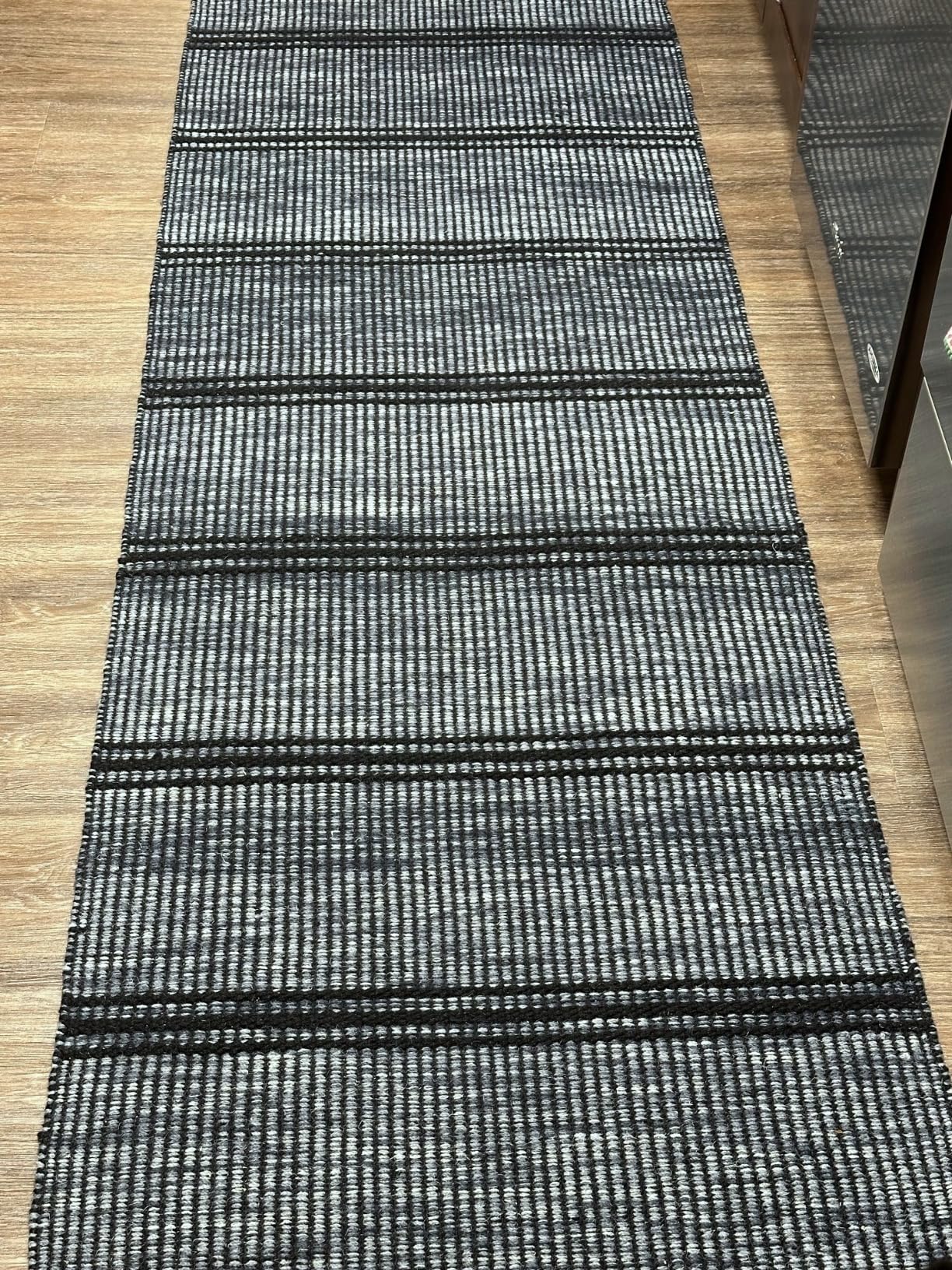 Dash and Albert Malta Wool Area Rug - 2' x 3' Blue - Coastal Charm Handwoven Wool Accent Rug - Durable, Lightweight, Easy to Clean - Premium Luxury Hotel Quality Soft Breathable Hypoallergenic Customer Review Dash and Albert Malta Wool Area Rug - 2' x 3' Blue - Coastal Charm Handwoven Wool Accent Rug - Durable, Lightweight, Easy to Clean - Premium Luxury Hotel Quality Soft Breathable Hypoallergenic - Customer Photo 1