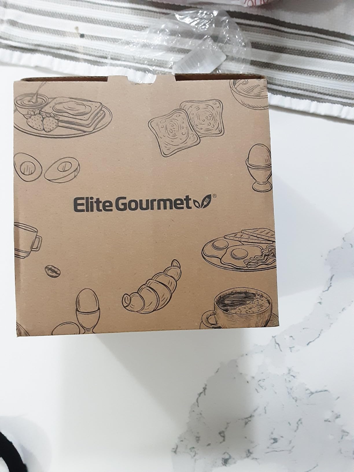 Elite Gourmet EGC115B Easy Egg Cooker Electric 7-Egg Capacity, Soft, Medium, Hard-Boiled Egg Cooker with Auto Shut-Off, Measuring Cup Included, BPA Free, Classic Black - Customer Photo 3