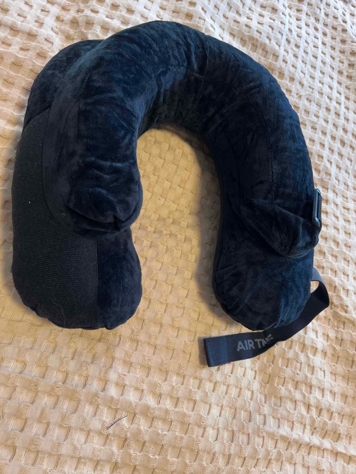 Cabeau Inflatable Travel Pillow – Air TNE – Adjustable, Lightweight, and Supportive for Sleeping on Airplanes, Trains, and Cars– Customized Fit and Compact Carrying Case (Slate Grey) - Customer Photo 1