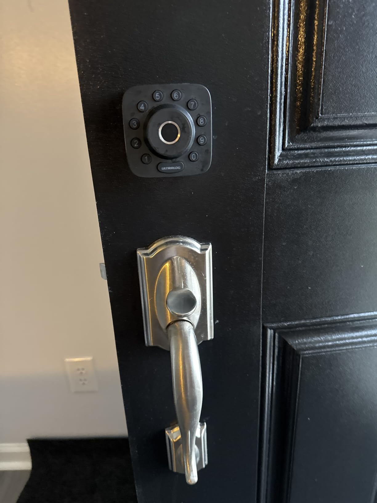 ULTRALOQ U-Bolt Pro WiFi Smart Lock with Door Sensor, Built in Wi-Fi Smart Deadbolt Lock for Front Door with Fingerprint ID, App Remote Control, Share Access, Auto Unlock, Auto Locking, Backlit Keypad customer photo 2