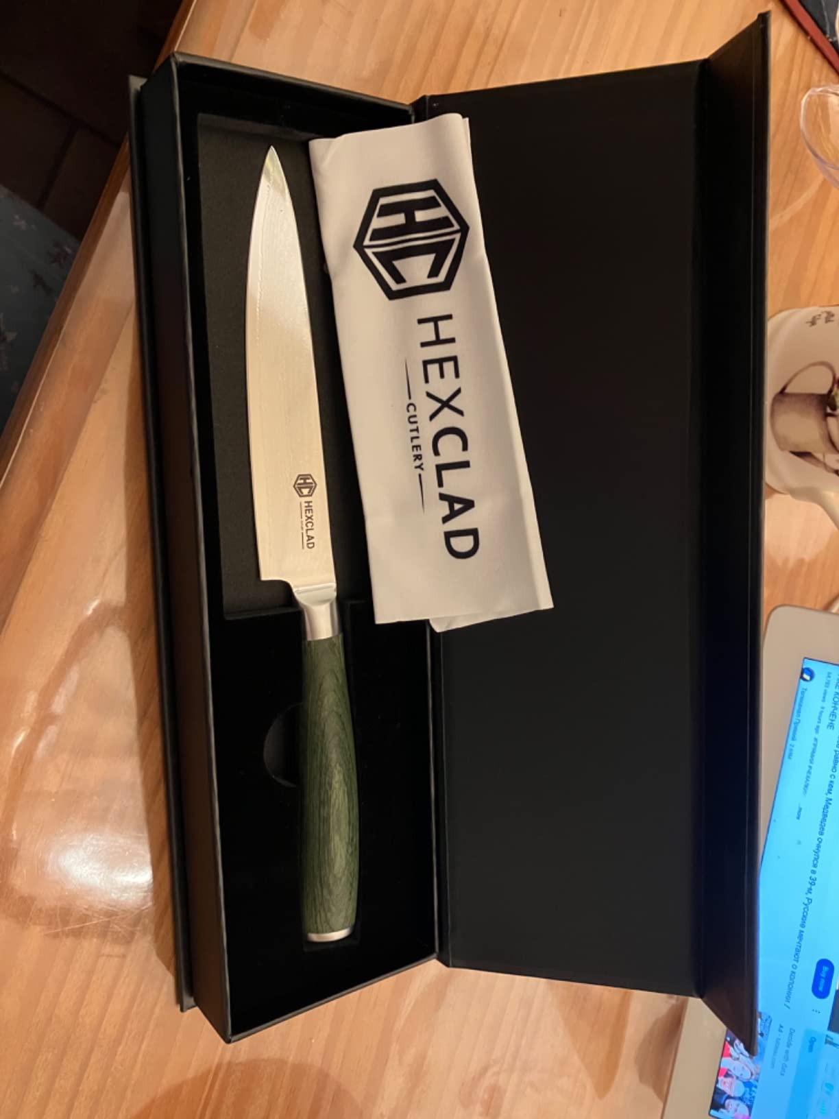 HexClad Nakiri Knife - 6.5-Inch Japanese Damascus Stainless Steel Blade with Pakkawood Handle Customer Review HexClad Nakiri Knife - 6.5-Inch Japanese Damascus Stainless Steel Blade with Pakkawood Handle - Customer Photo 1