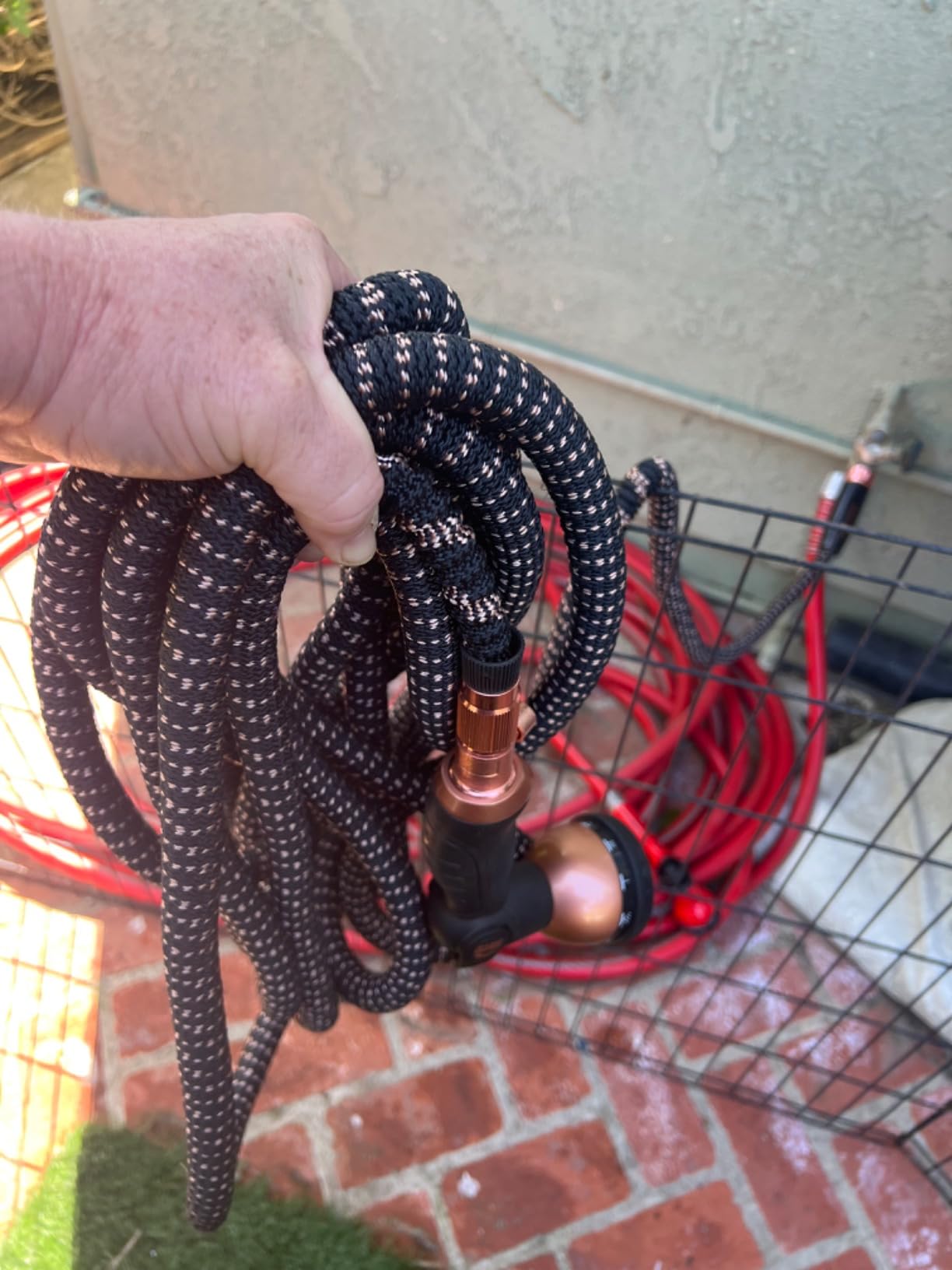 Pocket Hose 25 FT Copper Bullet Expandable Garden Hose w/10 Pattern Thumb Spray Nozzle AS SEEN ON TV 650psi 650psi 3/4 in Patented Lead-Free Ultra-Lightweight Solid Copper Anodized Aluminum - Customer Photo 1