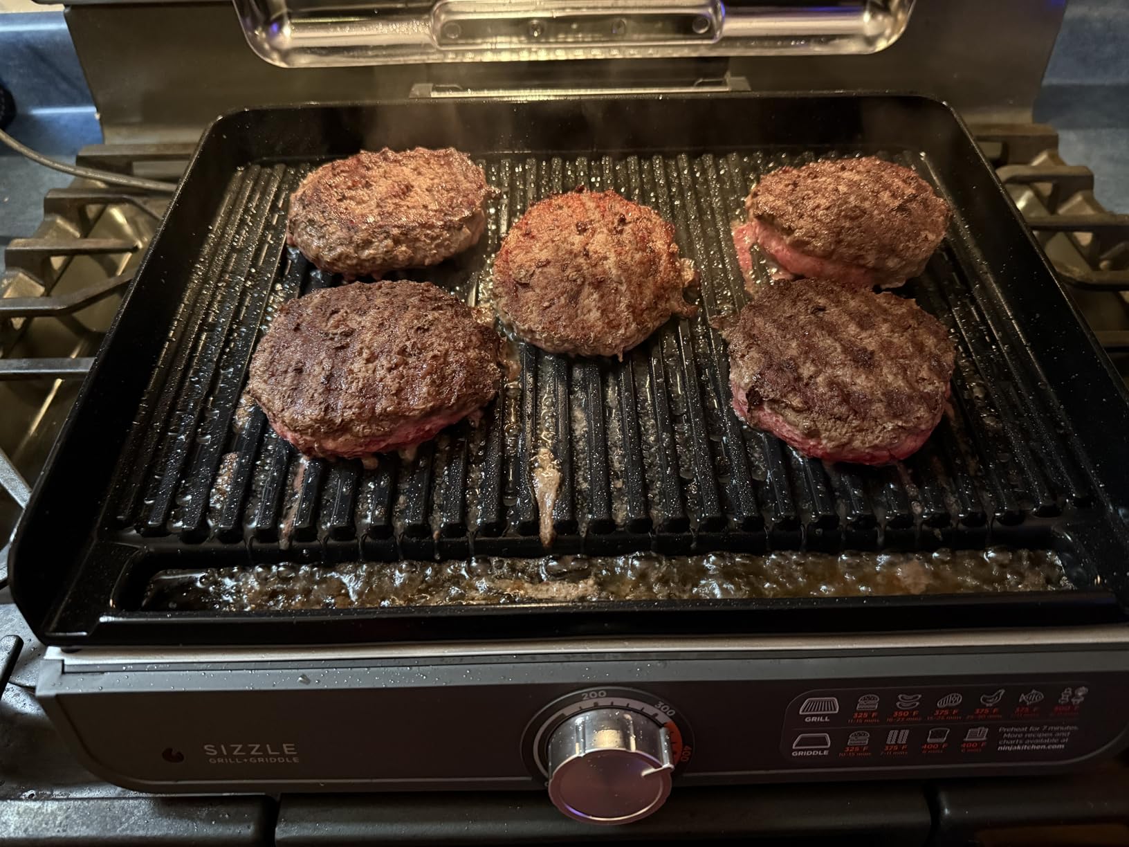 Ninja Griddle and Indoor Grill, 14 inch, Electric Grill GR101, For Steak, Burgers, Salmon, Veggies, and More, Pancake Griddle, Nonstick, Dishwasher Safe, 500F customer photo 2