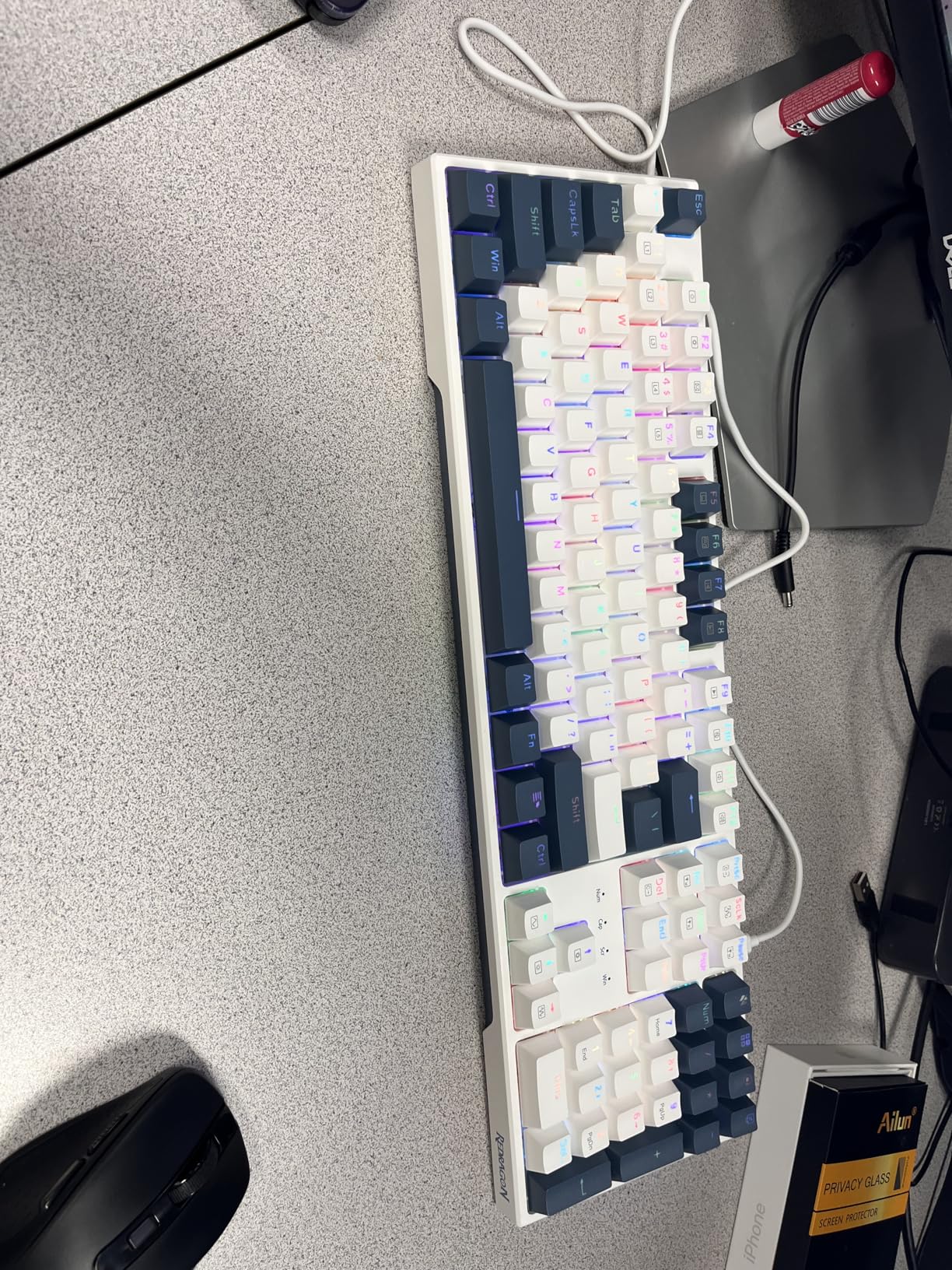 Redragon K668 RGB Gaming Keyboard, 108 Keys Wired Mechanical Keyboard w/Extra 4 Hotkeys, Sound Absorbing Foams, Hot-swappable Socket, Red Switch customer photo 2